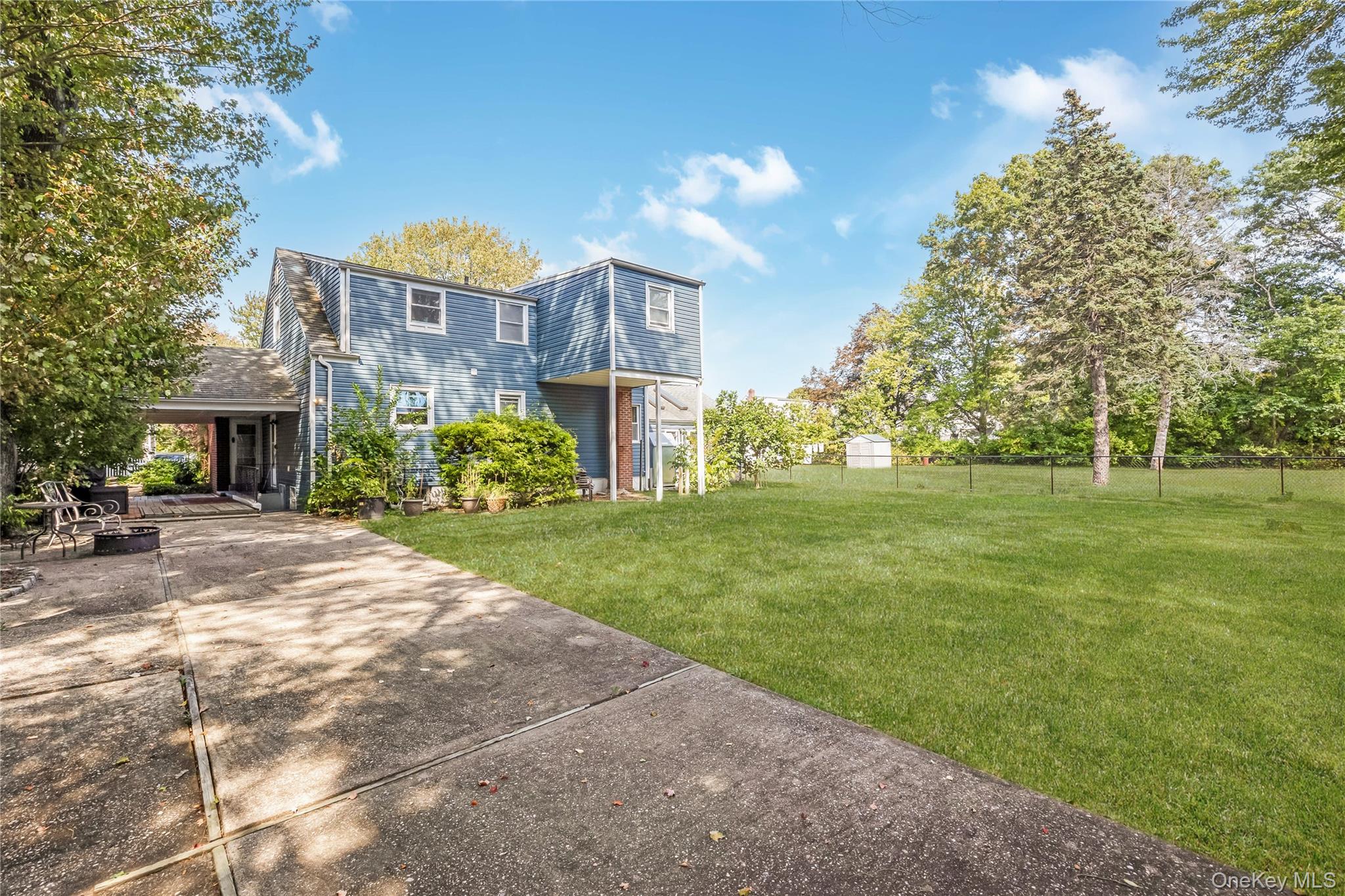 35 Forest Avenue, West Babylon, NY 11704