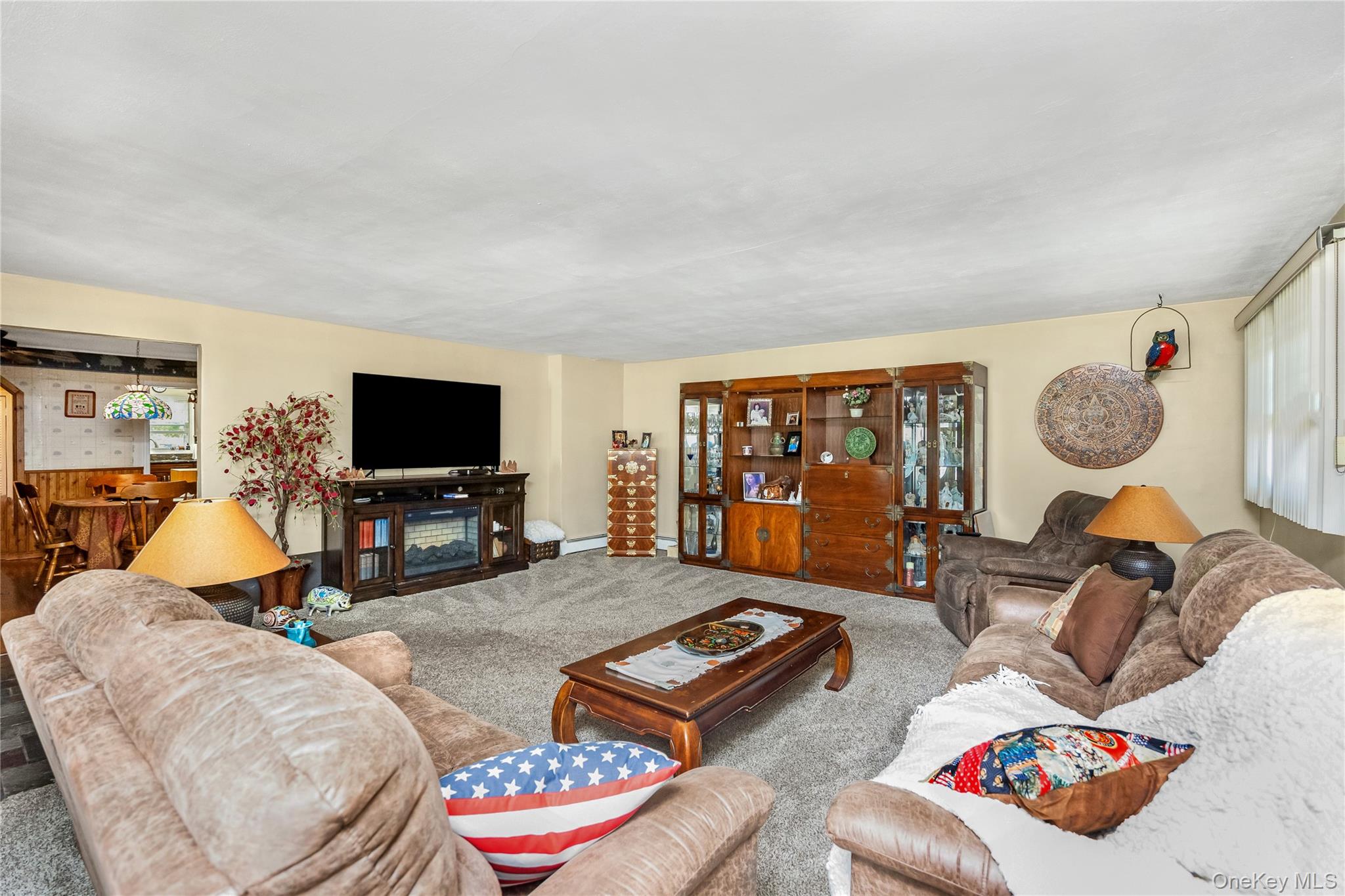 35 Forest Avenue, West Babylon, NY 11704