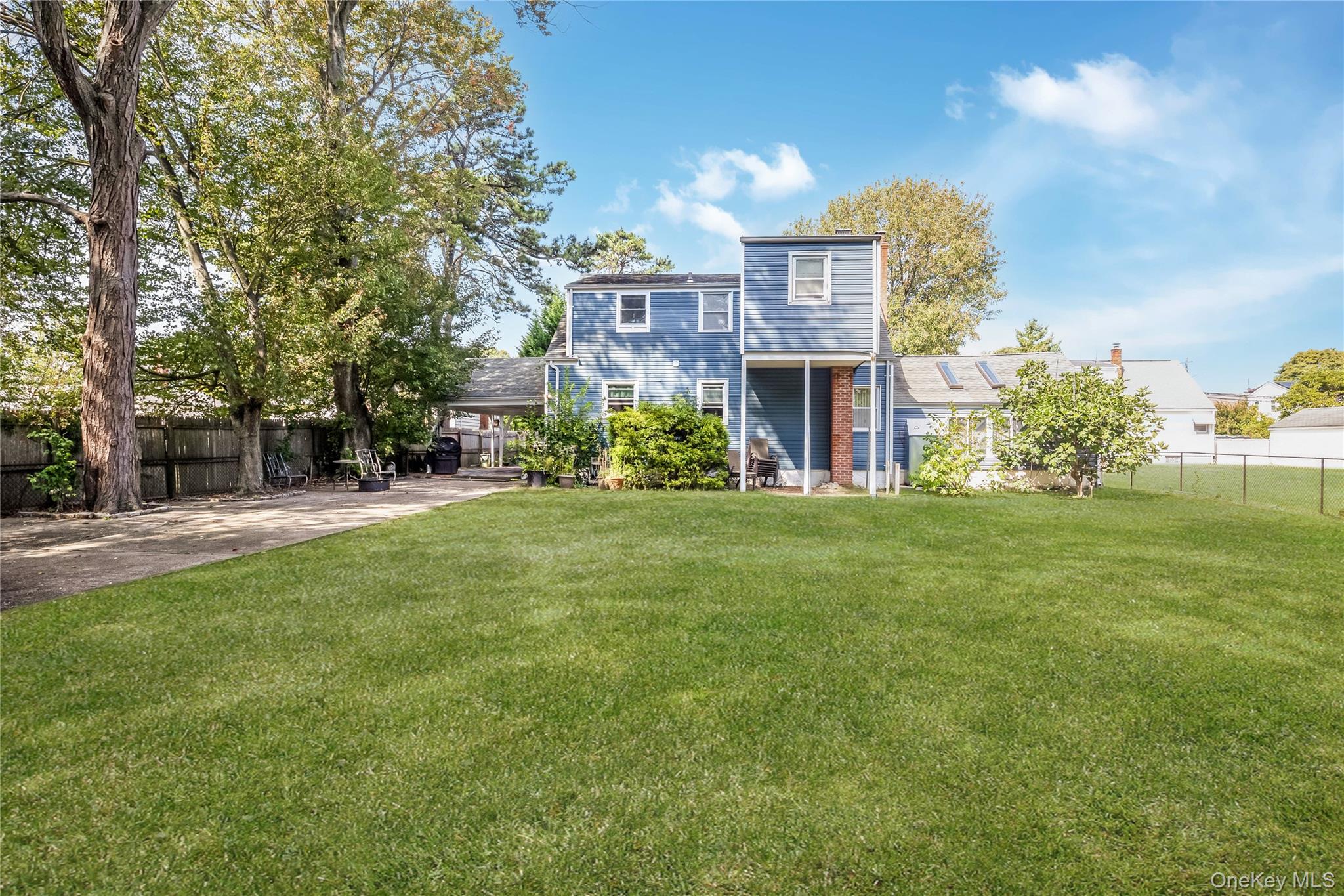 35 Forest Avenue, West Babylon, NY 11704