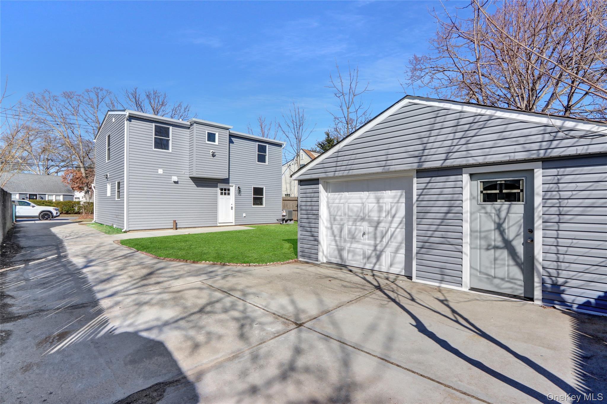 77 Carlls Path, North Babylon, NY 11703