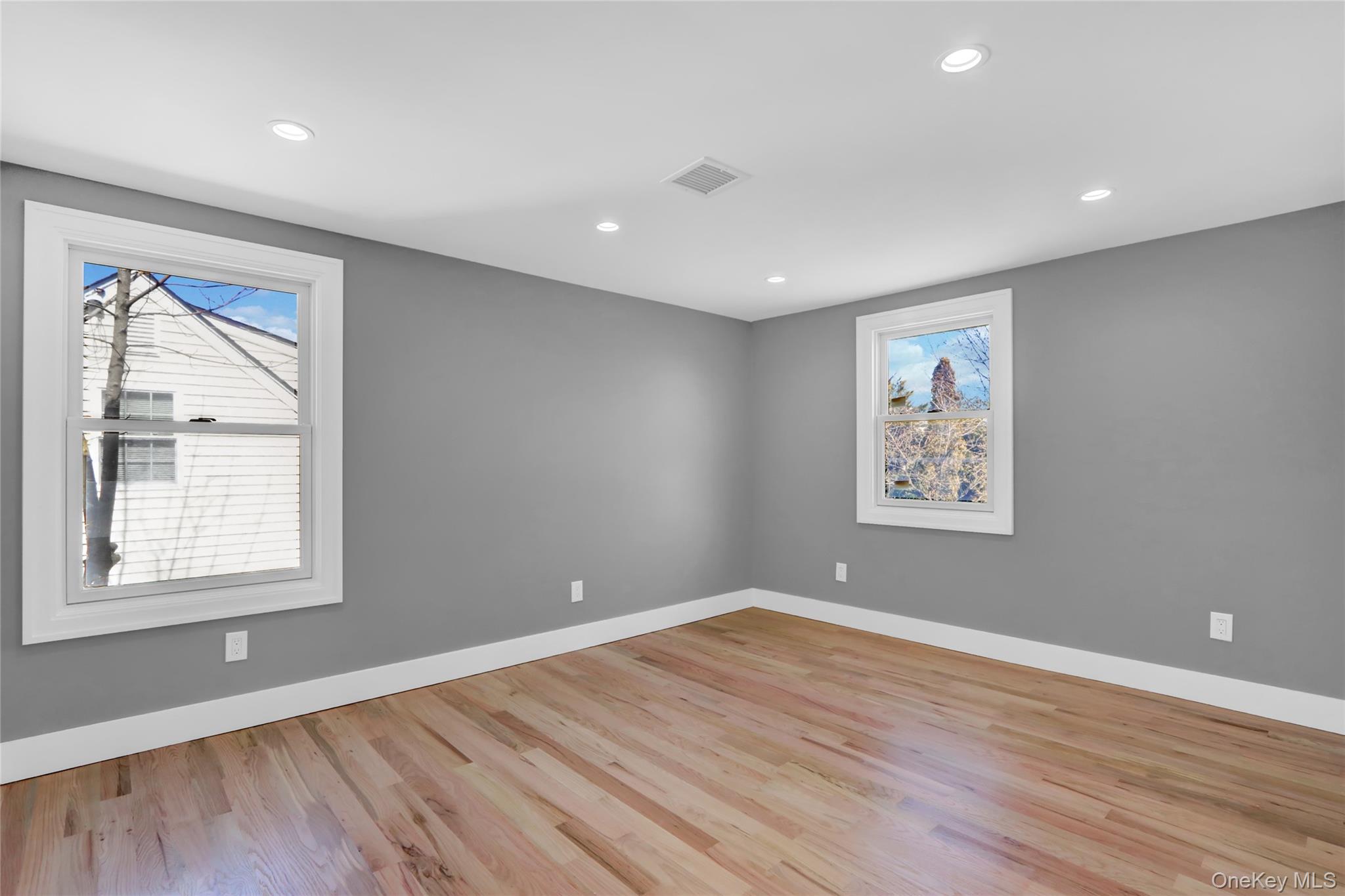 77 Carlls Path, North Babylon, NY 11703