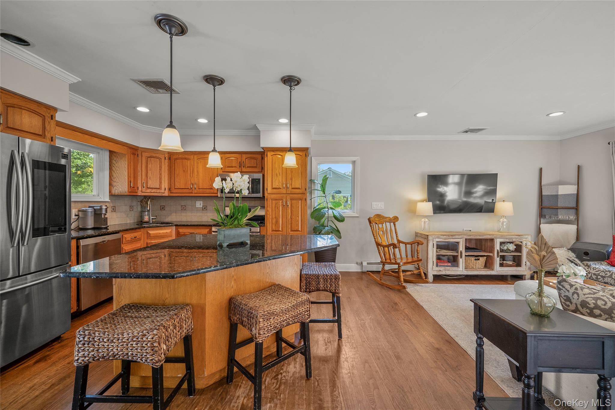 39 Graney Court, Pearl River, NY 10965