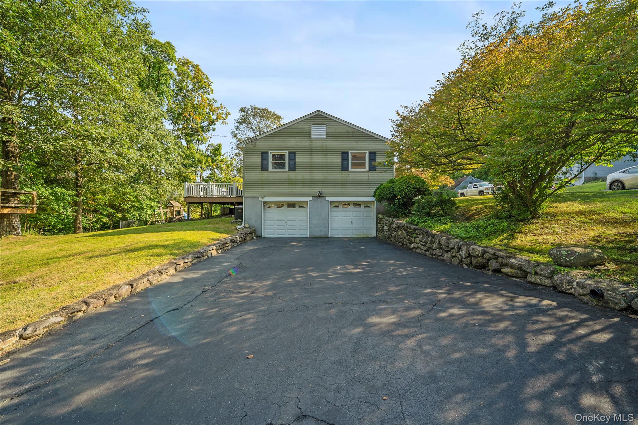 39 Graney Court, Pearl River, NY 10965