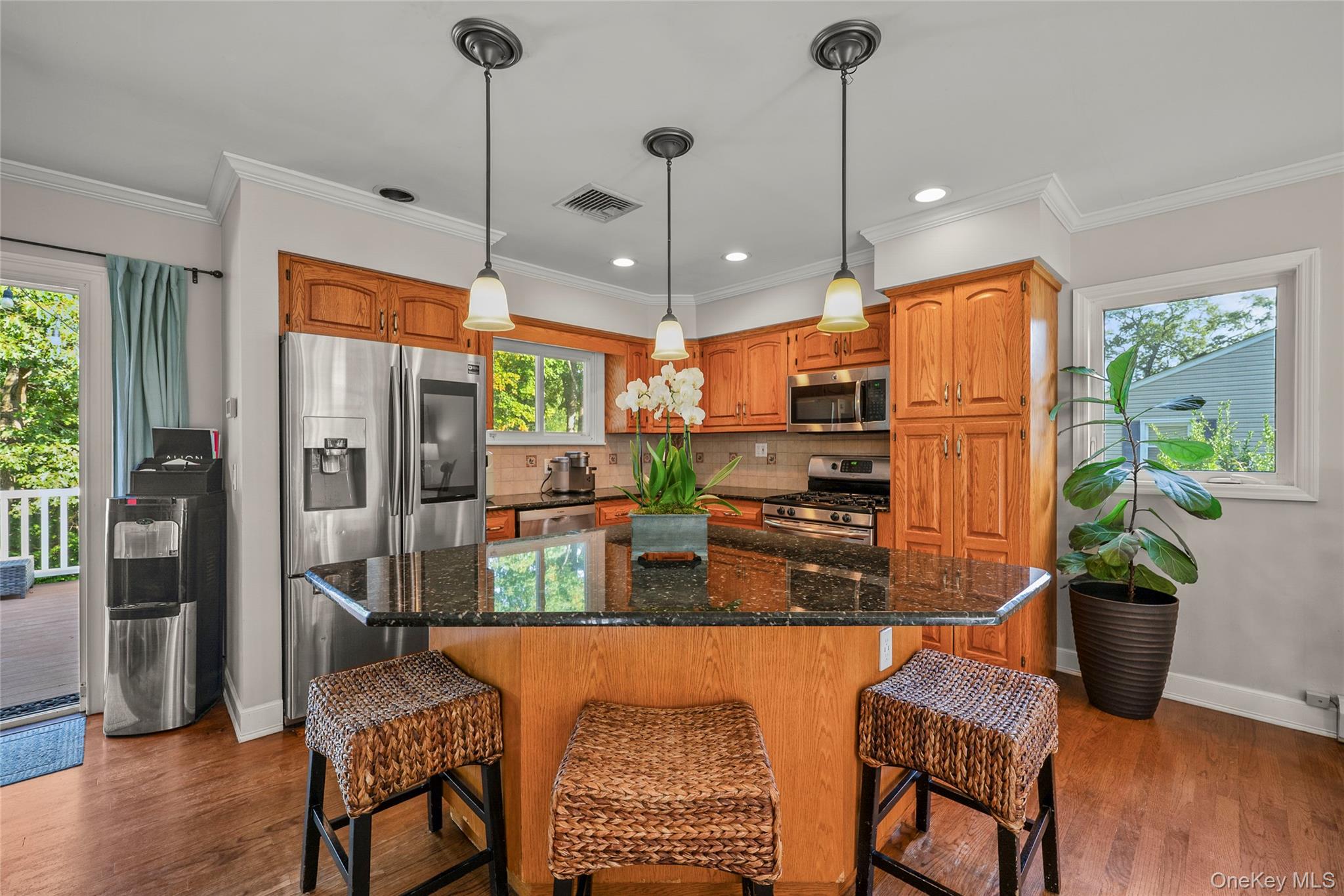 39 Graney Court, Pearl River, NY 10965