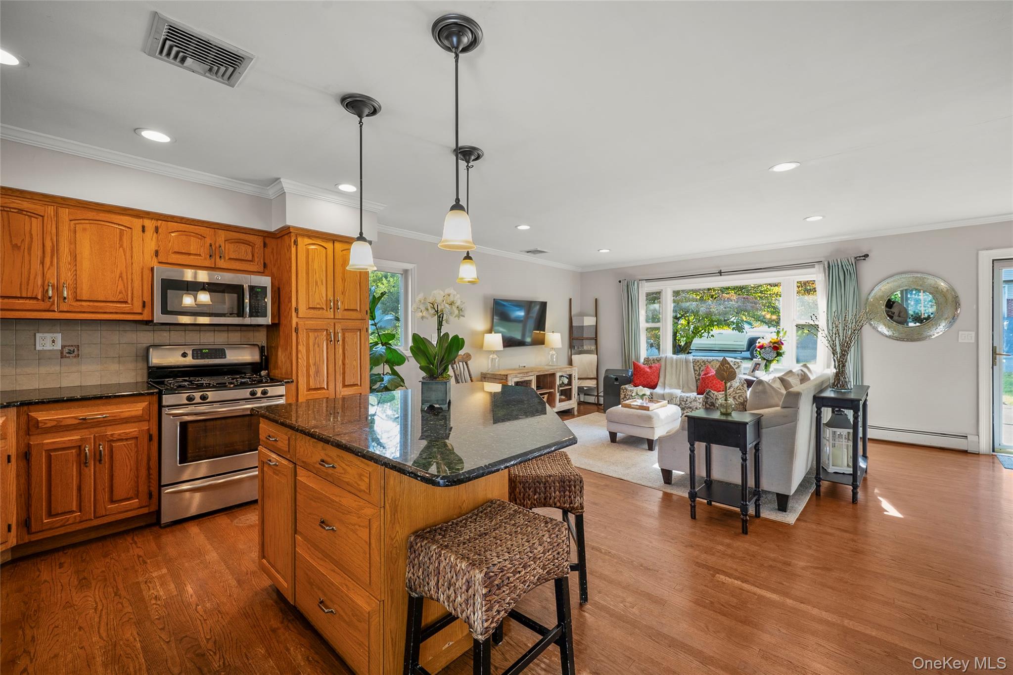 39 Graney Court, Pearl River, NY 10965