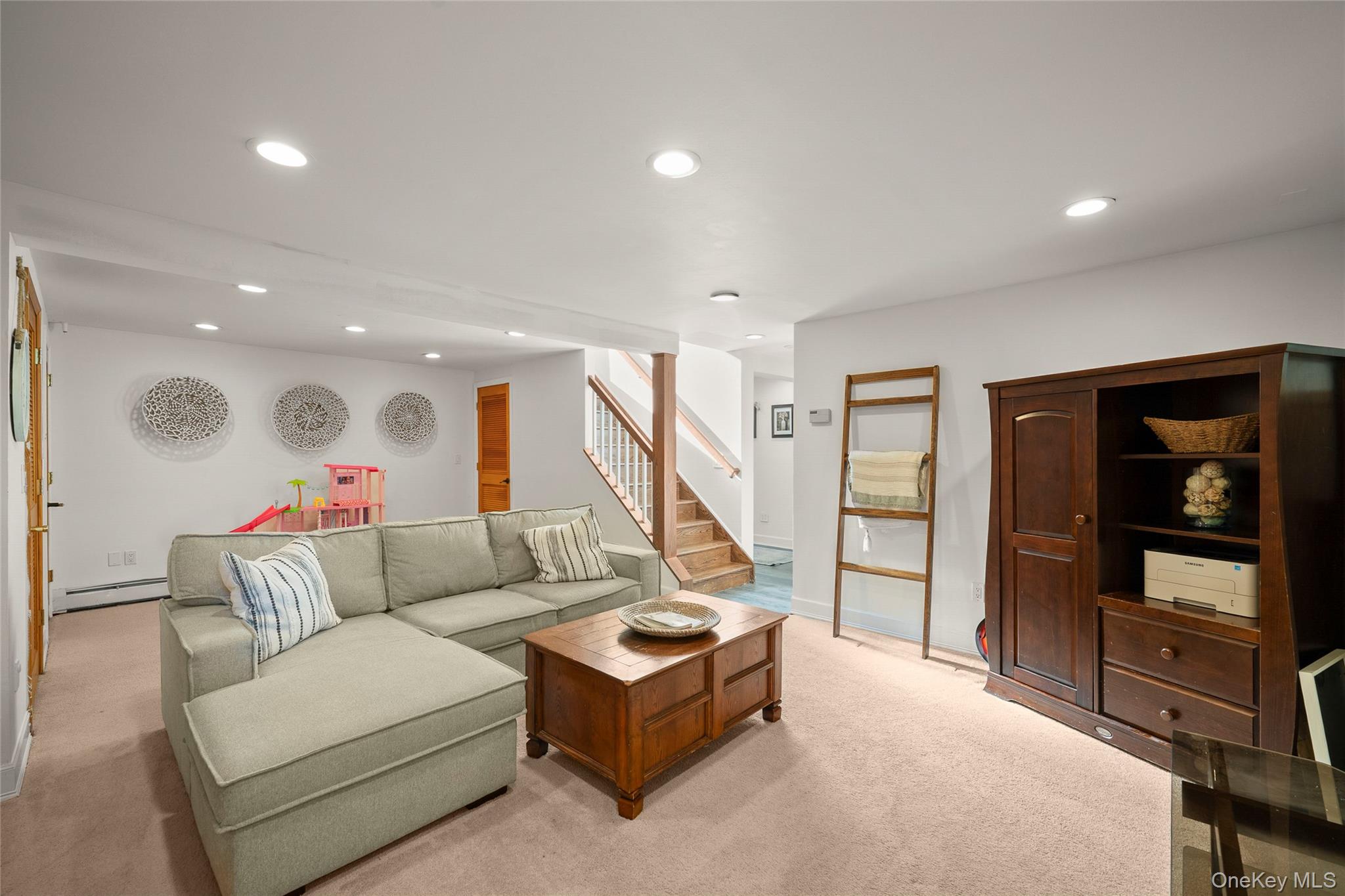 39 Graney Court, Pearl River, NY 10965