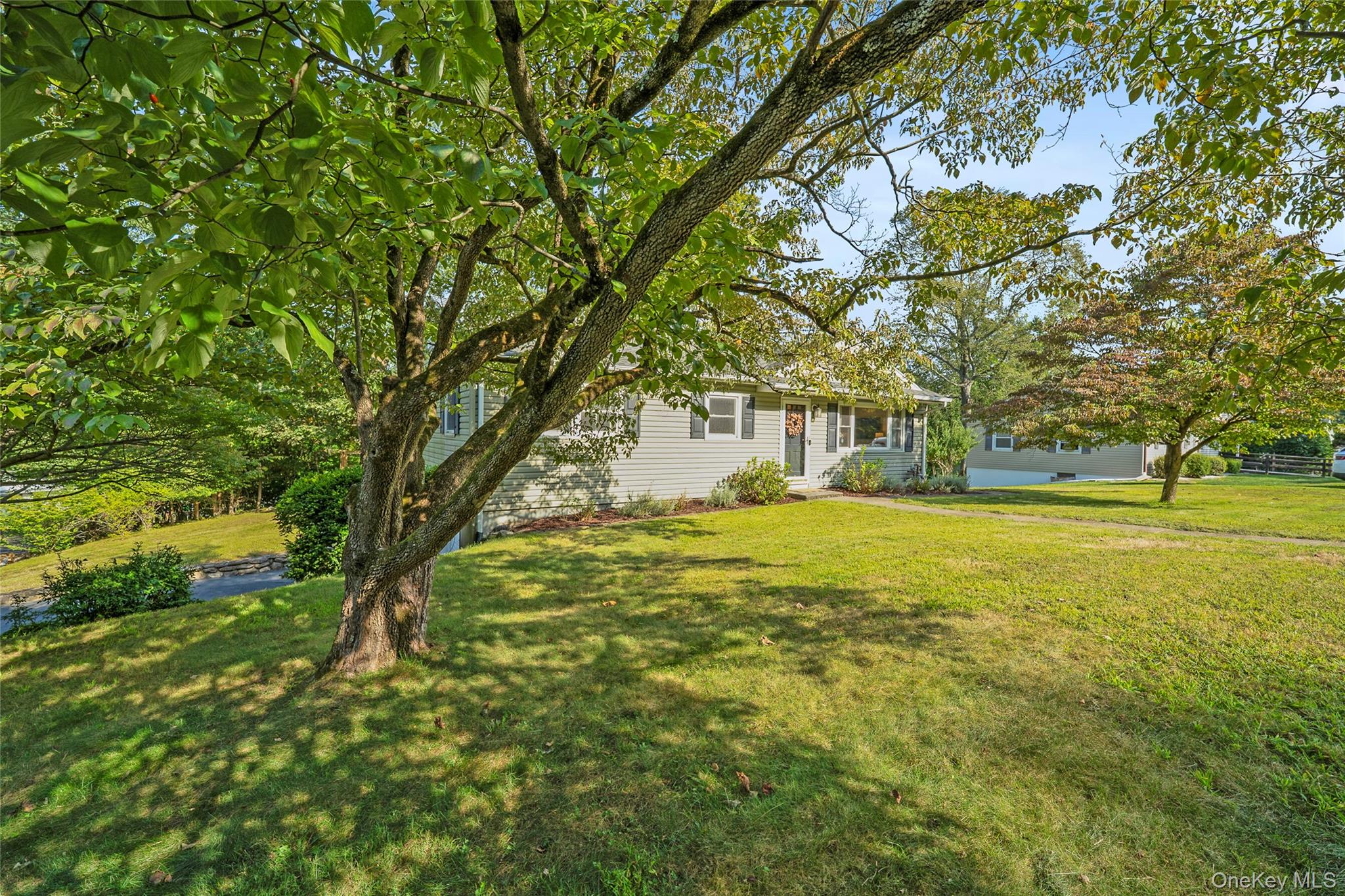 39 Graney Court, Pearl River, NY 10965