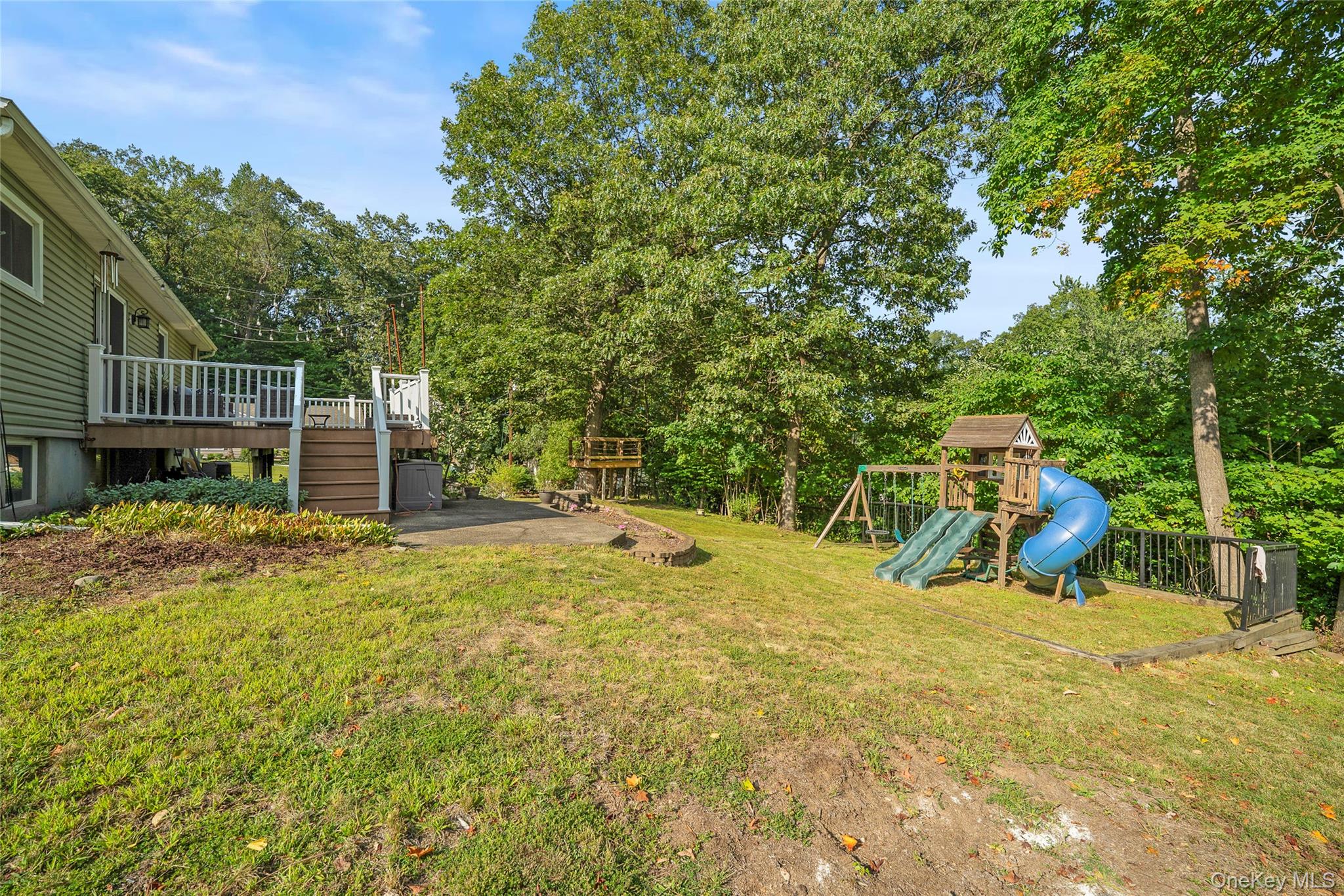 39 Graney Court, Pearl River, NY 10965