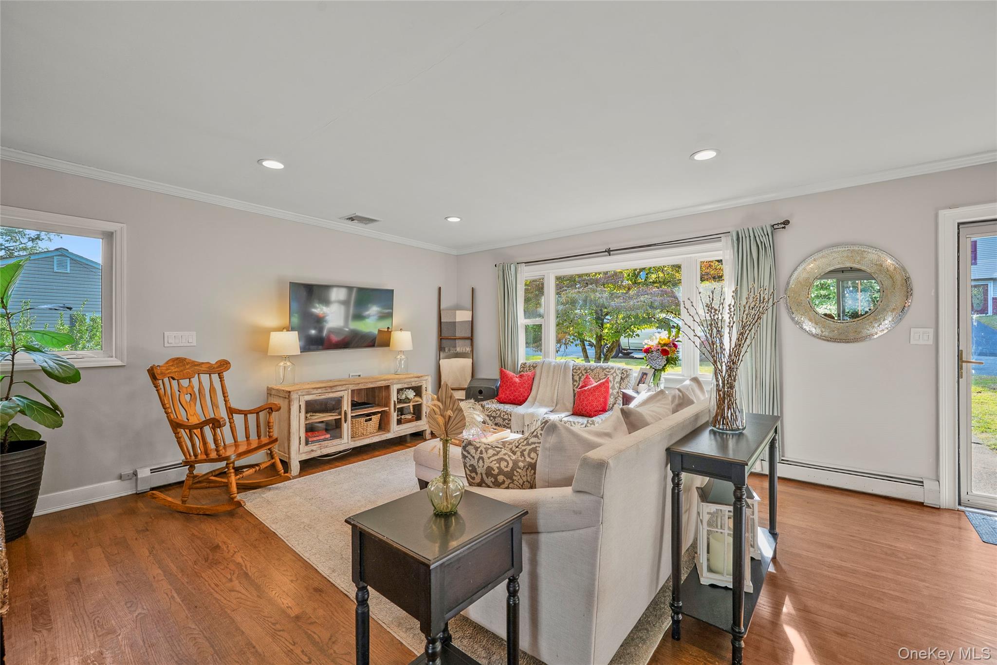 39 Graney Court, Pearl River, NY 10965