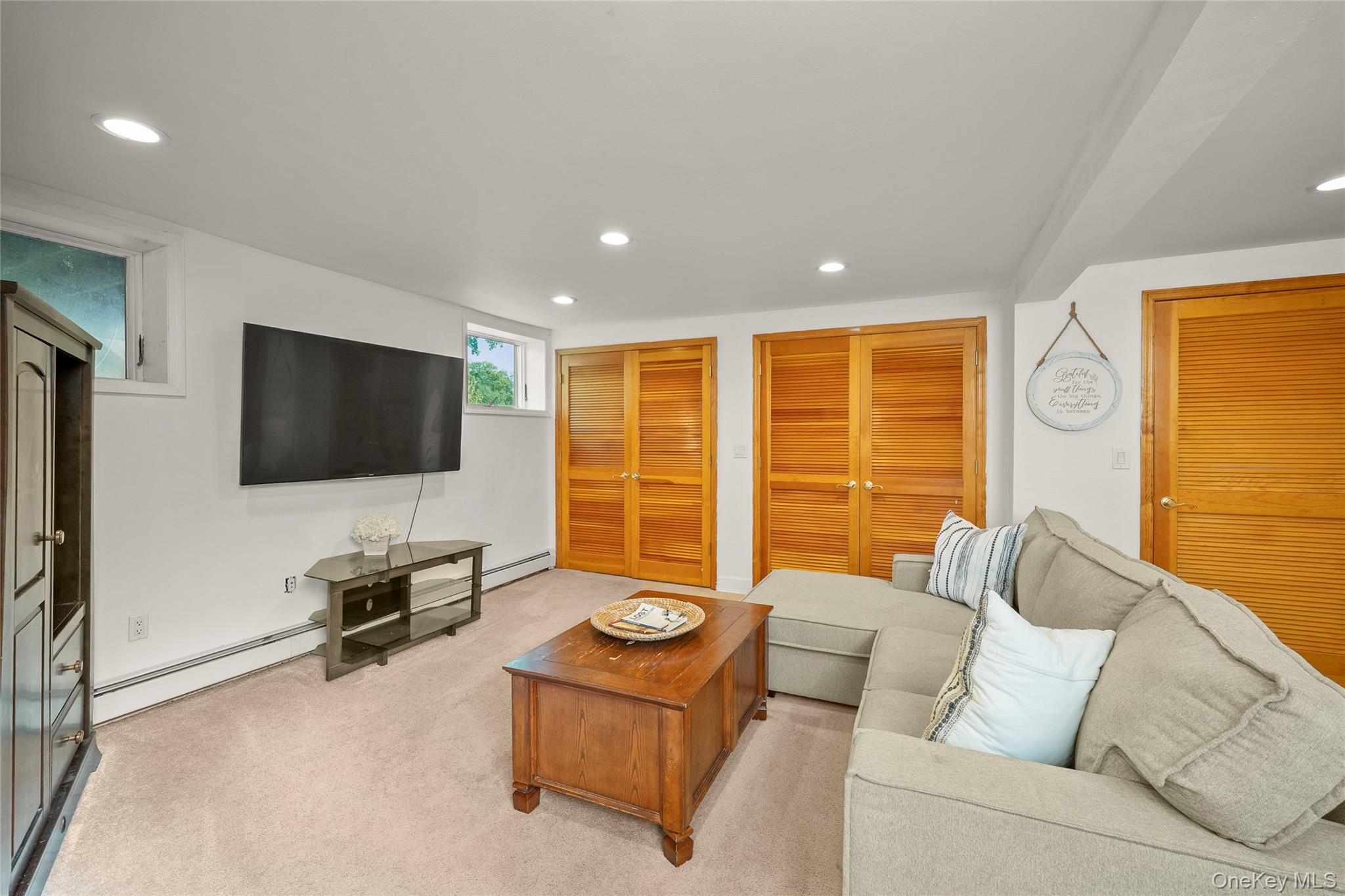 39 Graney Court, Pearl River, NY 10965