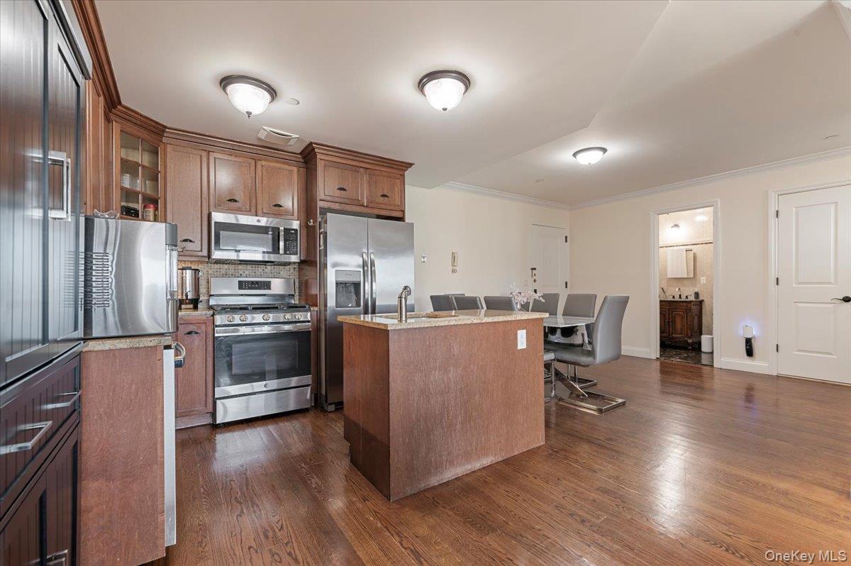 156 Beach 9th Street # 4D, Far Rockaway, NY 11691