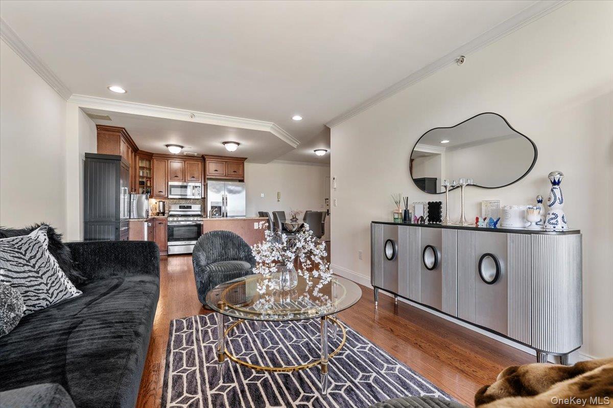 156 Beach 9th Street # 4D, Far Rockaway, NY 11691