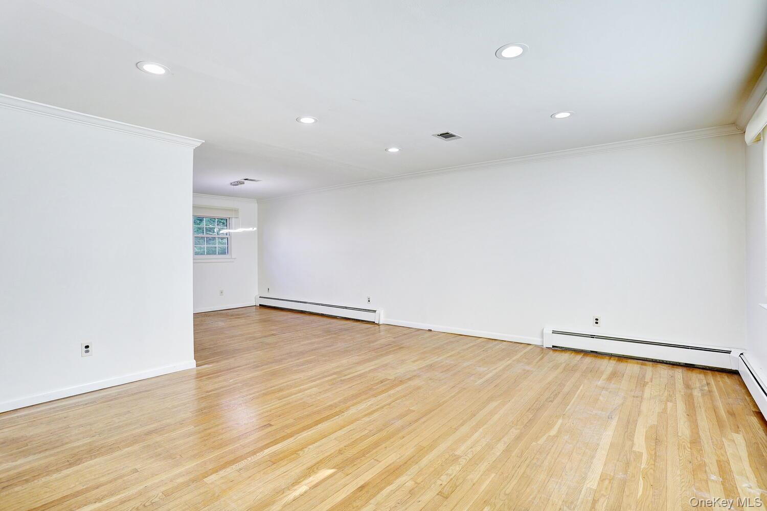 12 Van Gogh Lane, Airmont, NY 10901