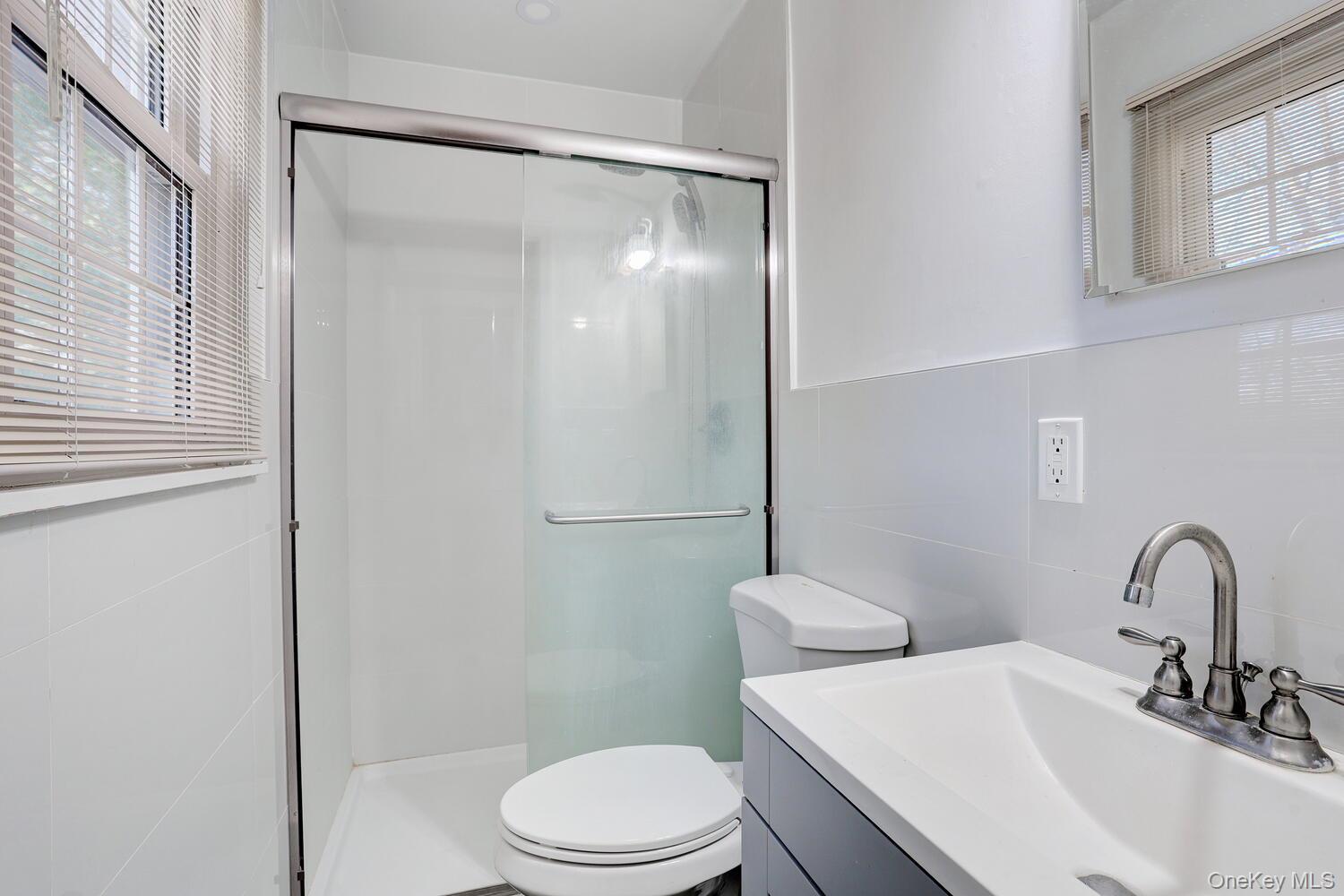 12 Van Gogh Lane, Airmont, NY 10901