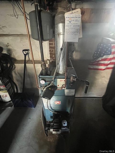 19 Carlson Lane, East Northport, NY 11731