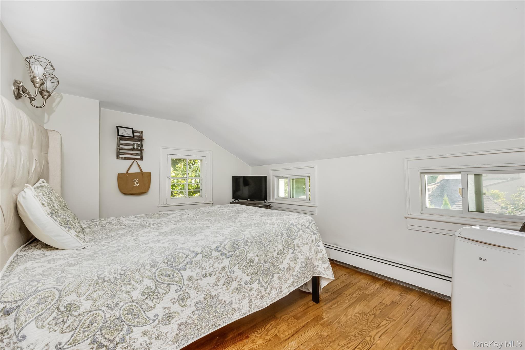 16 Rider Avenue, Malverne, NY 11565