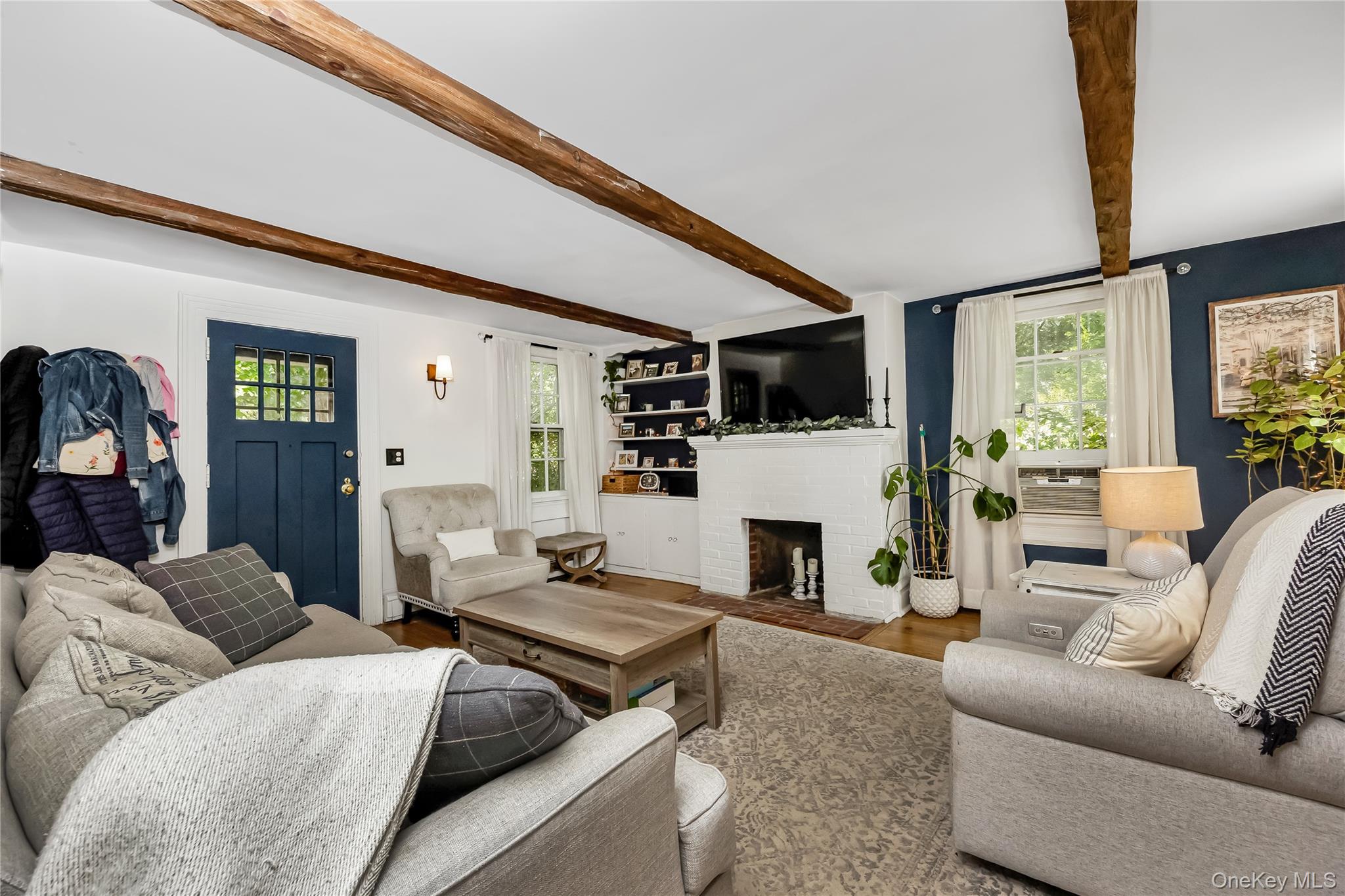 16 Rider Avenue, Malverne, NY 11565