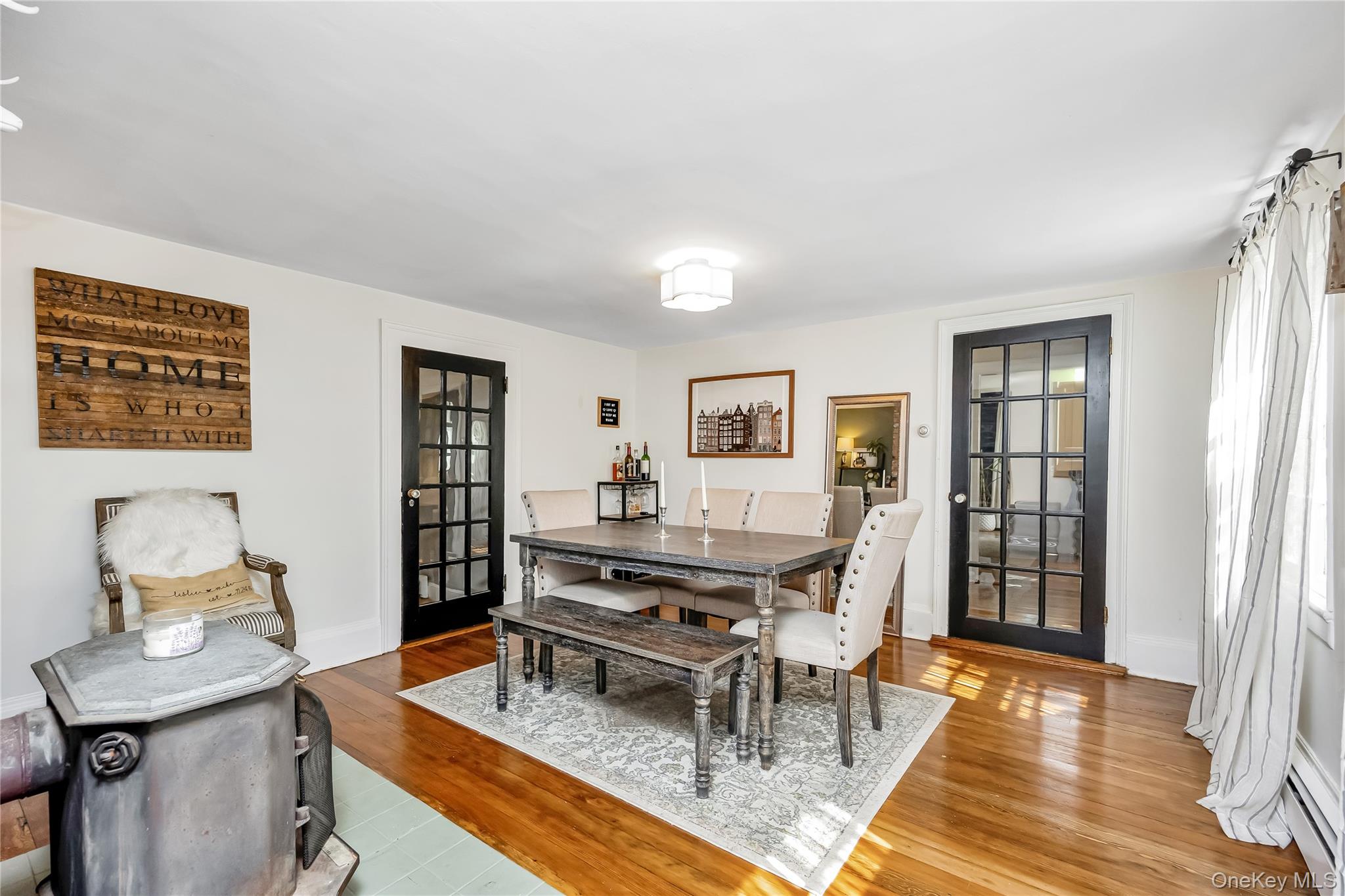 16 Rider Avenue, Malverne, NY 11565