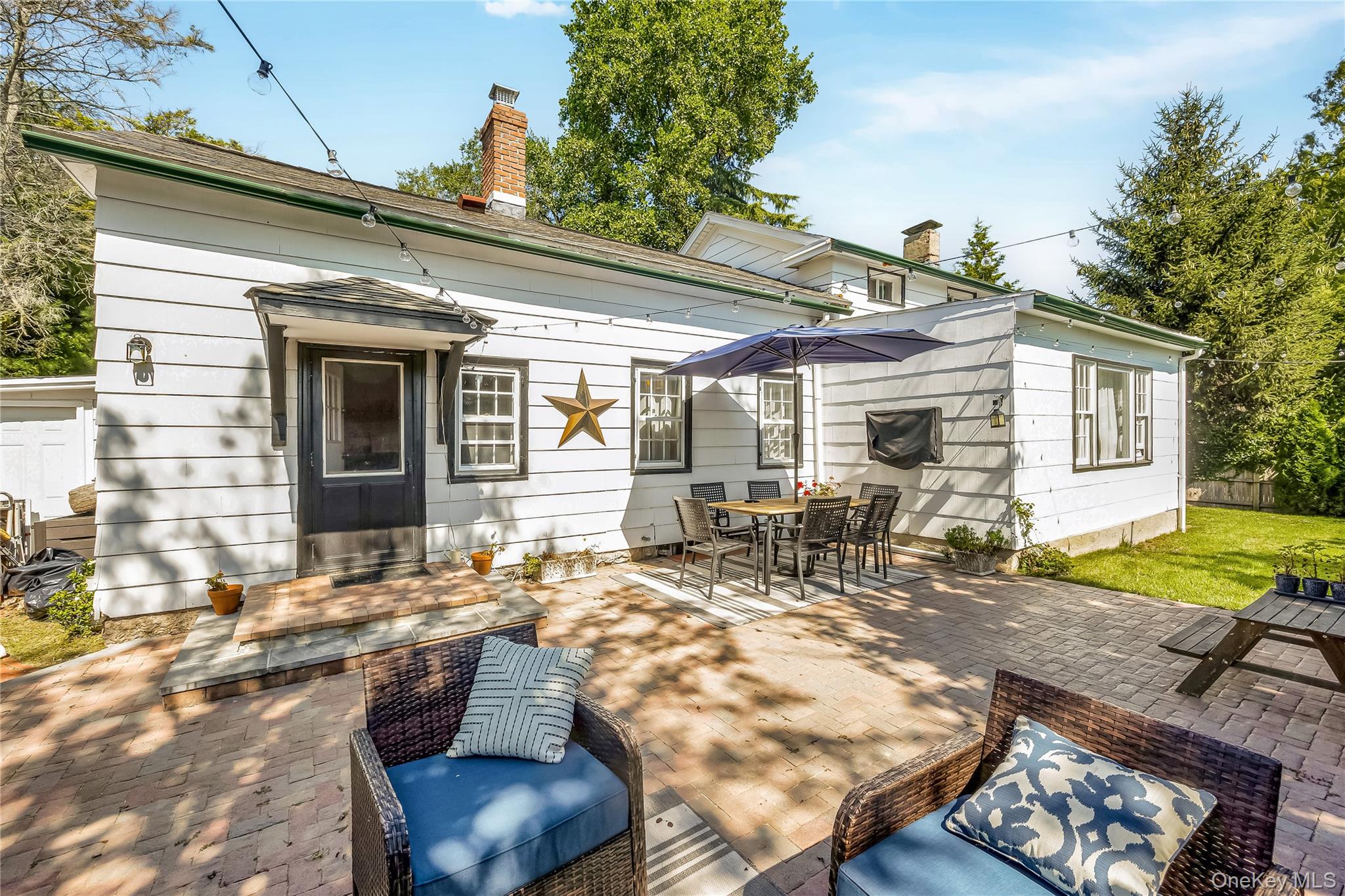 16 Rider Avenue, Malverne, NY 11565