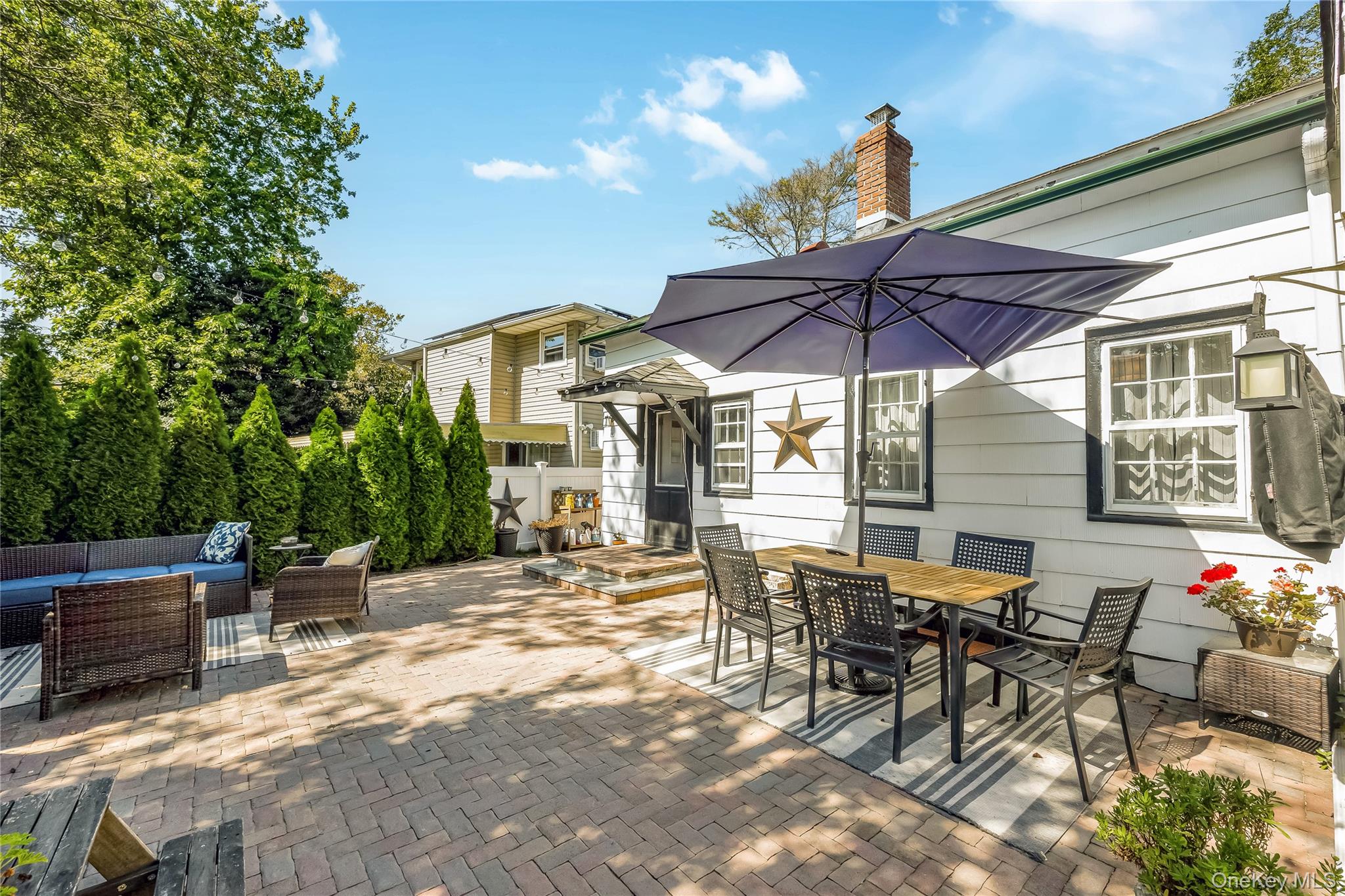 16 Rider Avenue, Malverne, NY 11565