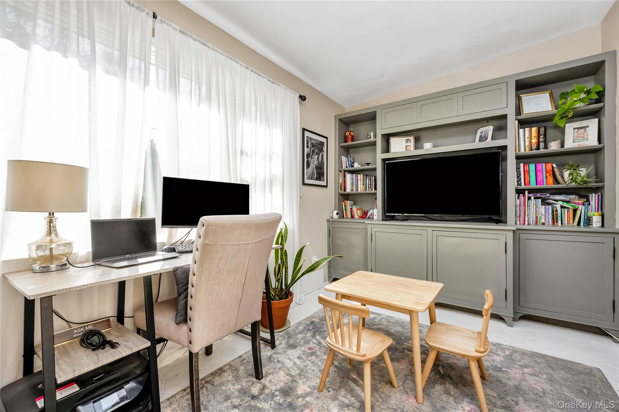 16 Rider Avenue, Malverne, NY 11565