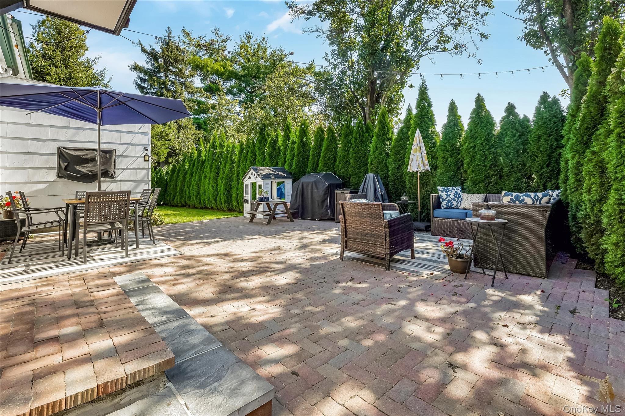 16 Rider Avenue, Malverne, NY 11565