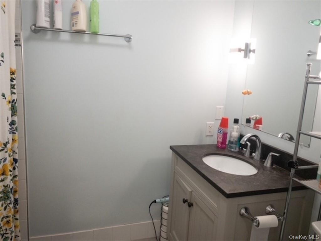 120 Clinton Avenue # 1FL, Nyack, NY 10960