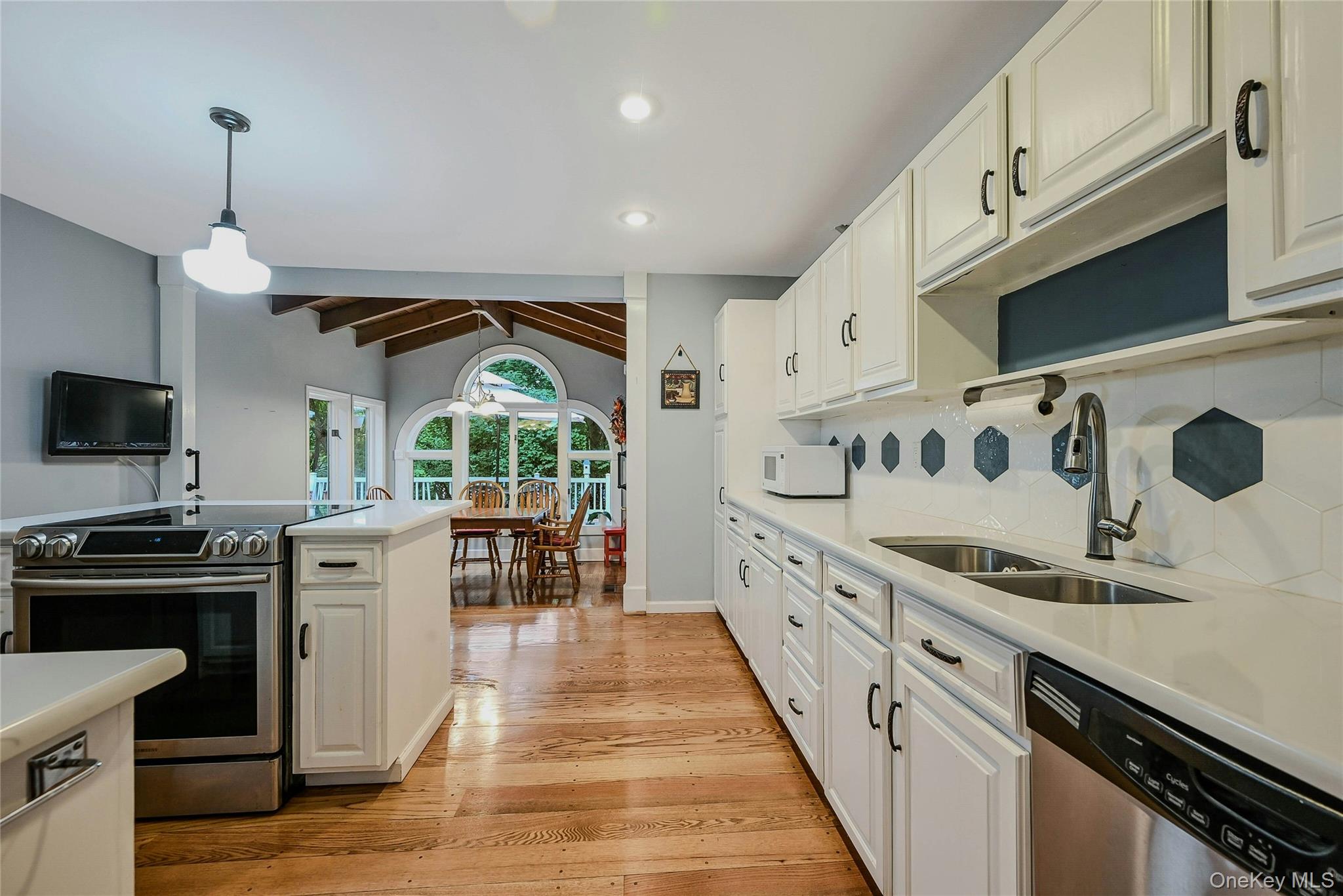 50 Hillcrest Avenue, Port Jefferson, NY 11777