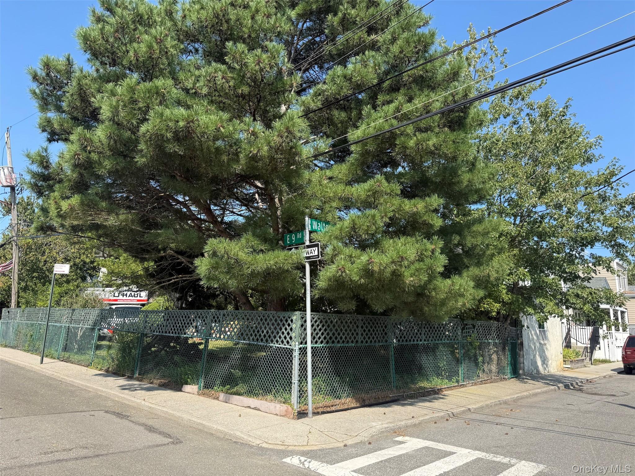 815 Walton Road, Broad Channel, NY 11693