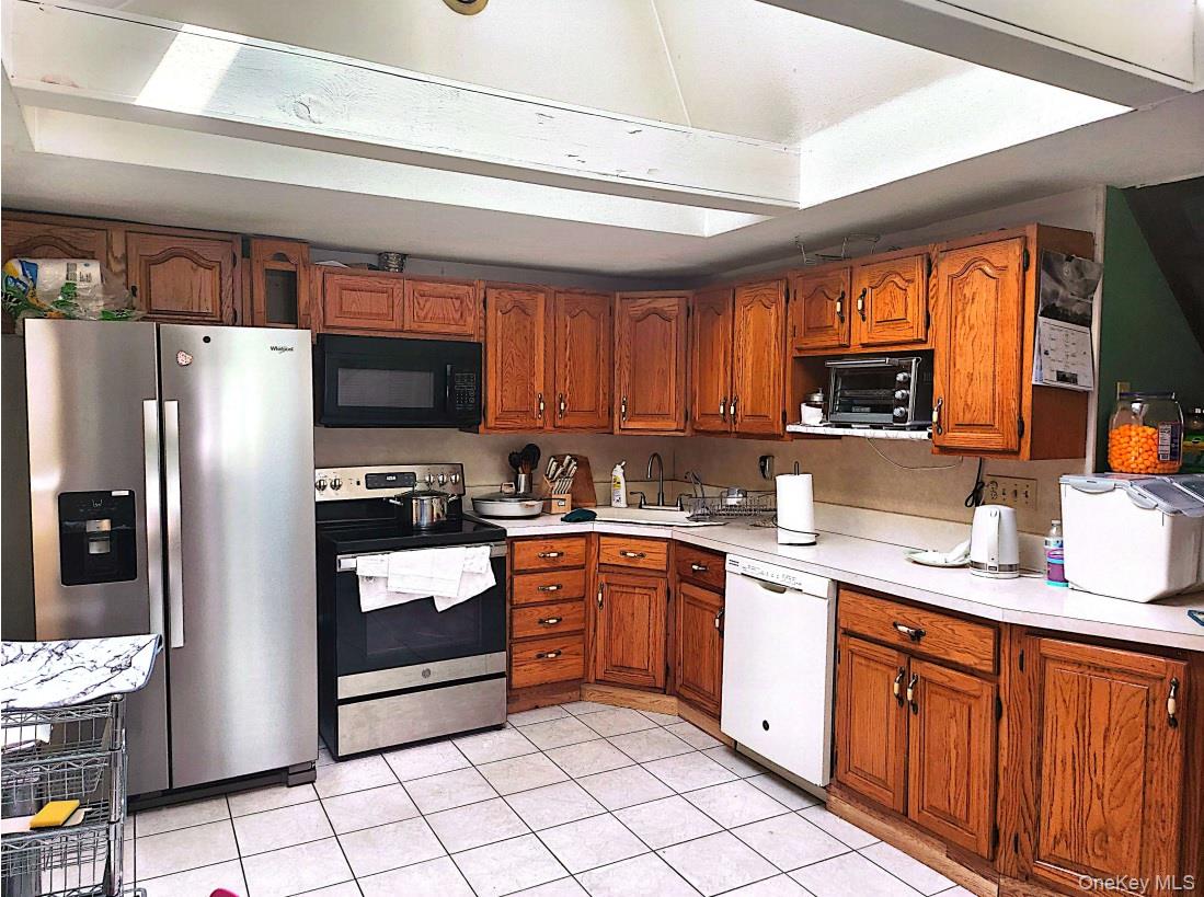 112 S Bedford Avenue, Islandia, NY 11749