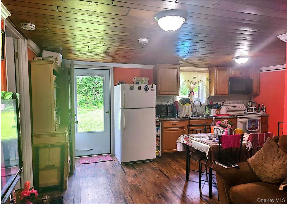 112 S Bedford Avenue, Islandia, NY 11749