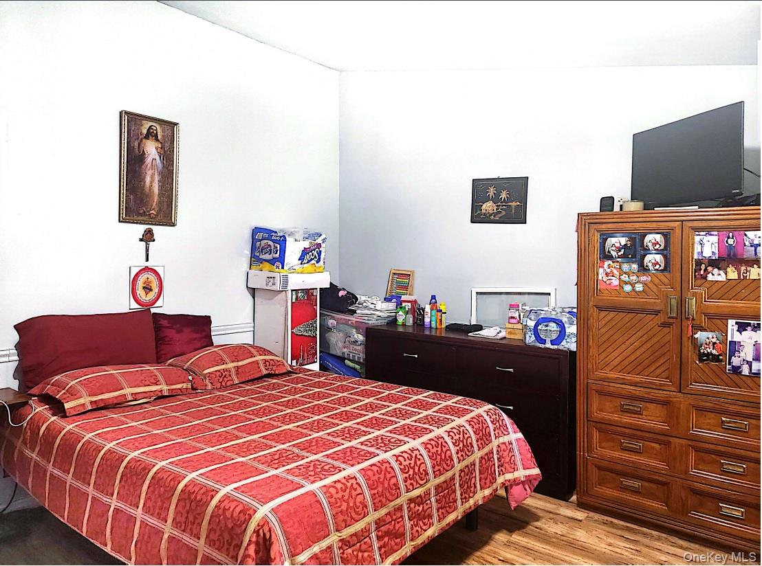 112 S Bedford Avenue, Islandia, NY 11749