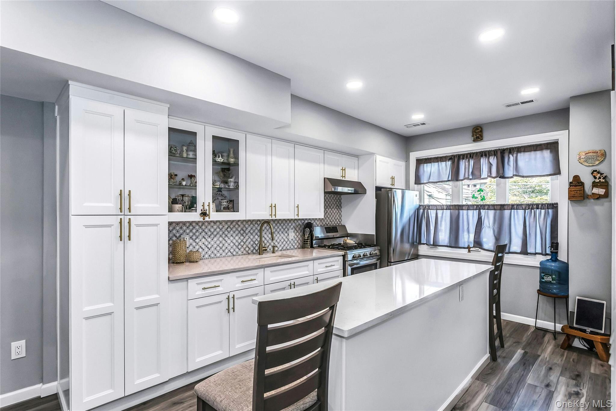 102 Burgher Avenue, Staten Island, NY 10304