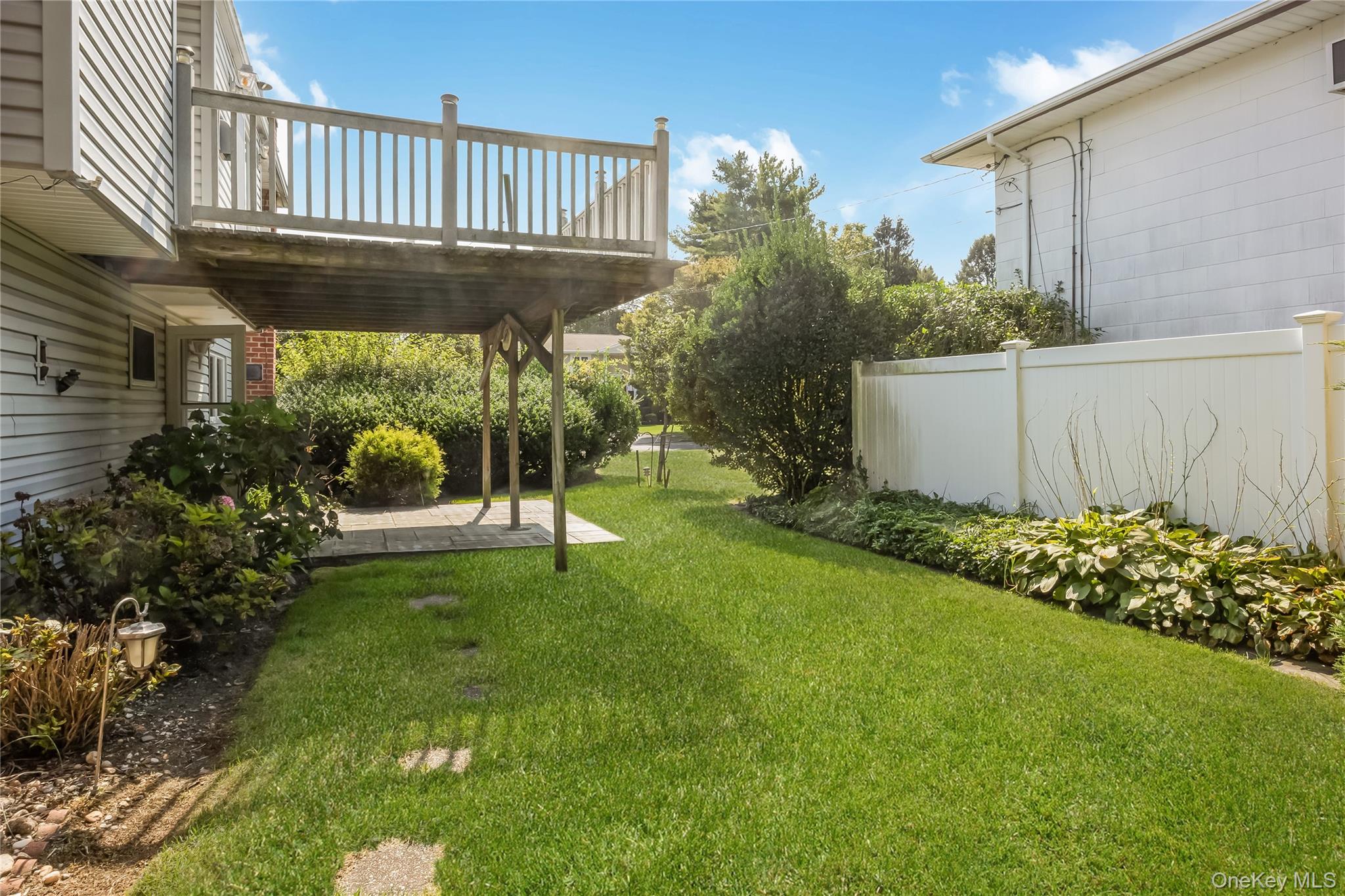 27 Belmont Avenue, Plainview, NY 11803