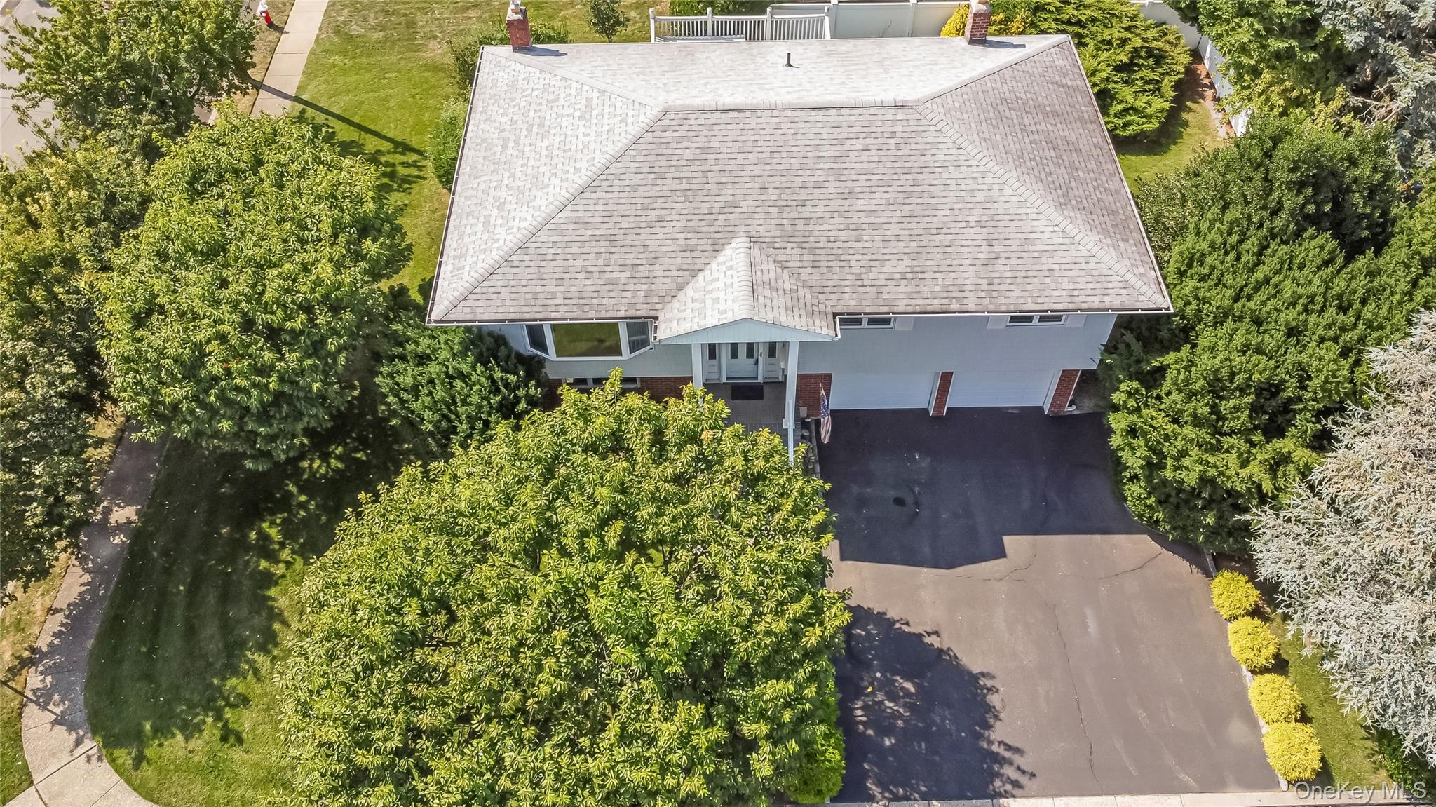 27 Belmont Avenue, Plainview, NY 11803