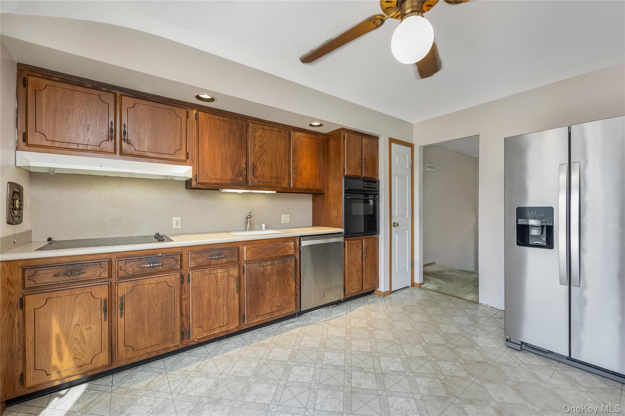 27 Belmont Avenue, Plainview, NY 11803