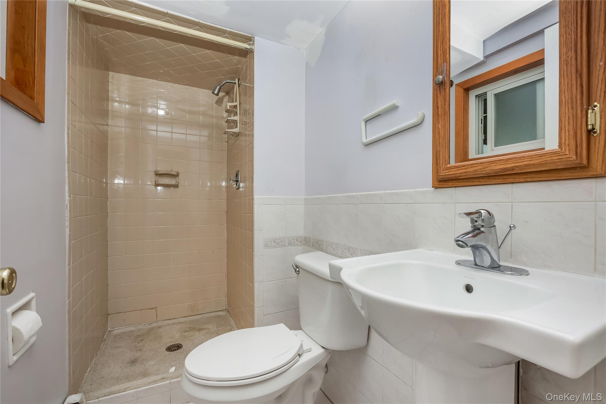 27 Belmont Avenue, Plainview, NY 11803