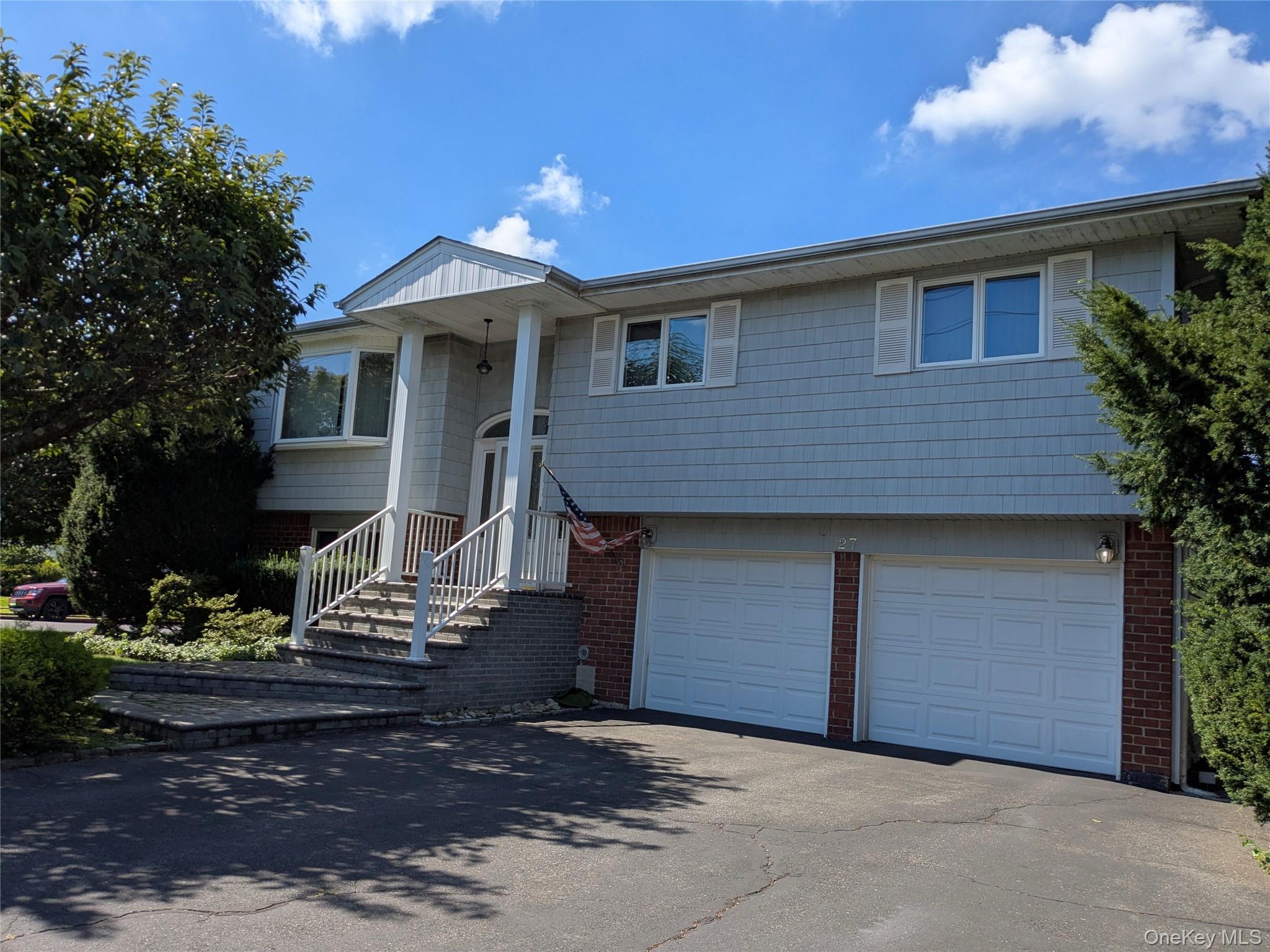 27 Belmont Avenue, Plainview, NY 11803