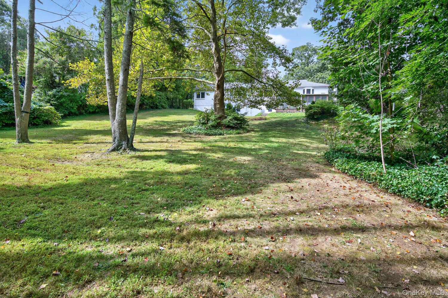 12 Griffith Lane, Huntington, NY 11743