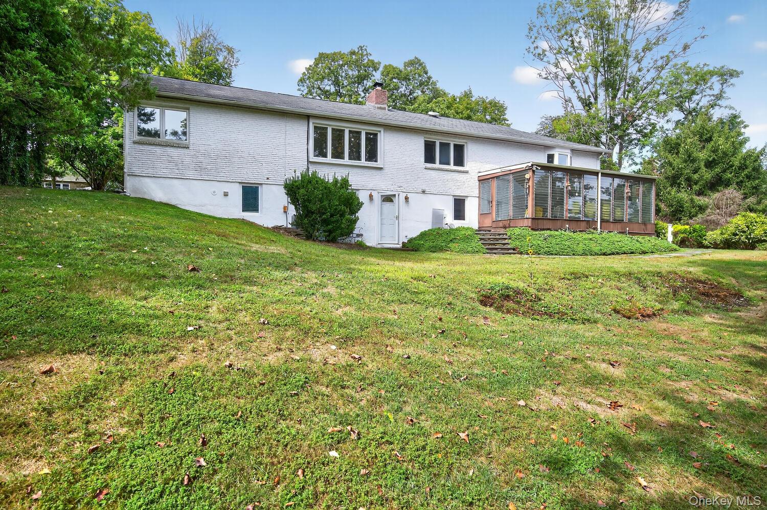 12 Griffith Lane, Huntington, NY 11743