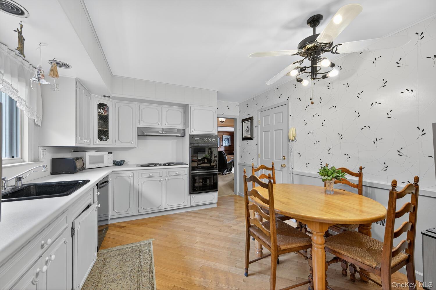 12 Griffith Lane, Huntington, NY 11743