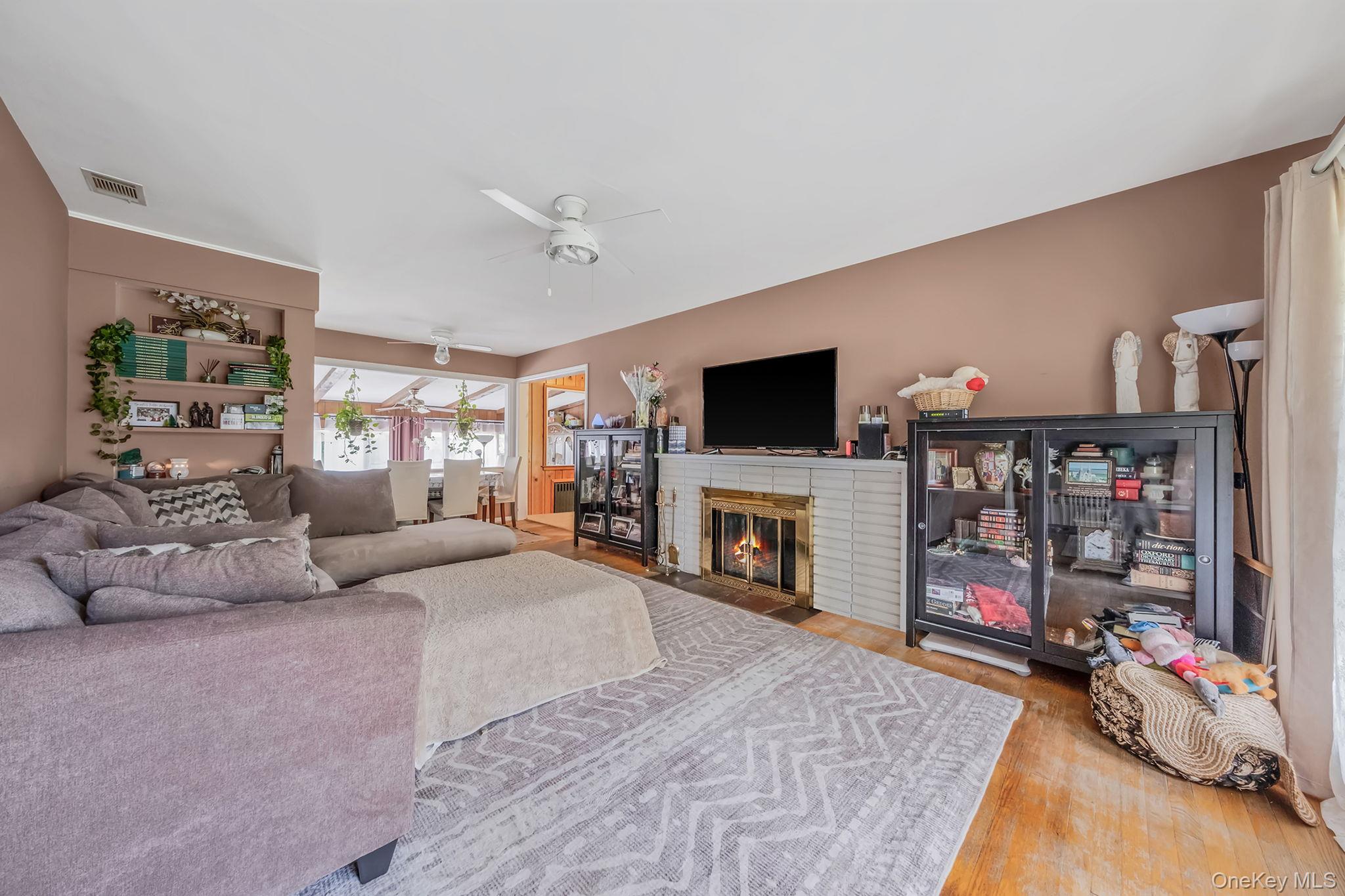 891 Pondview Road, Riverhead, NY 11901