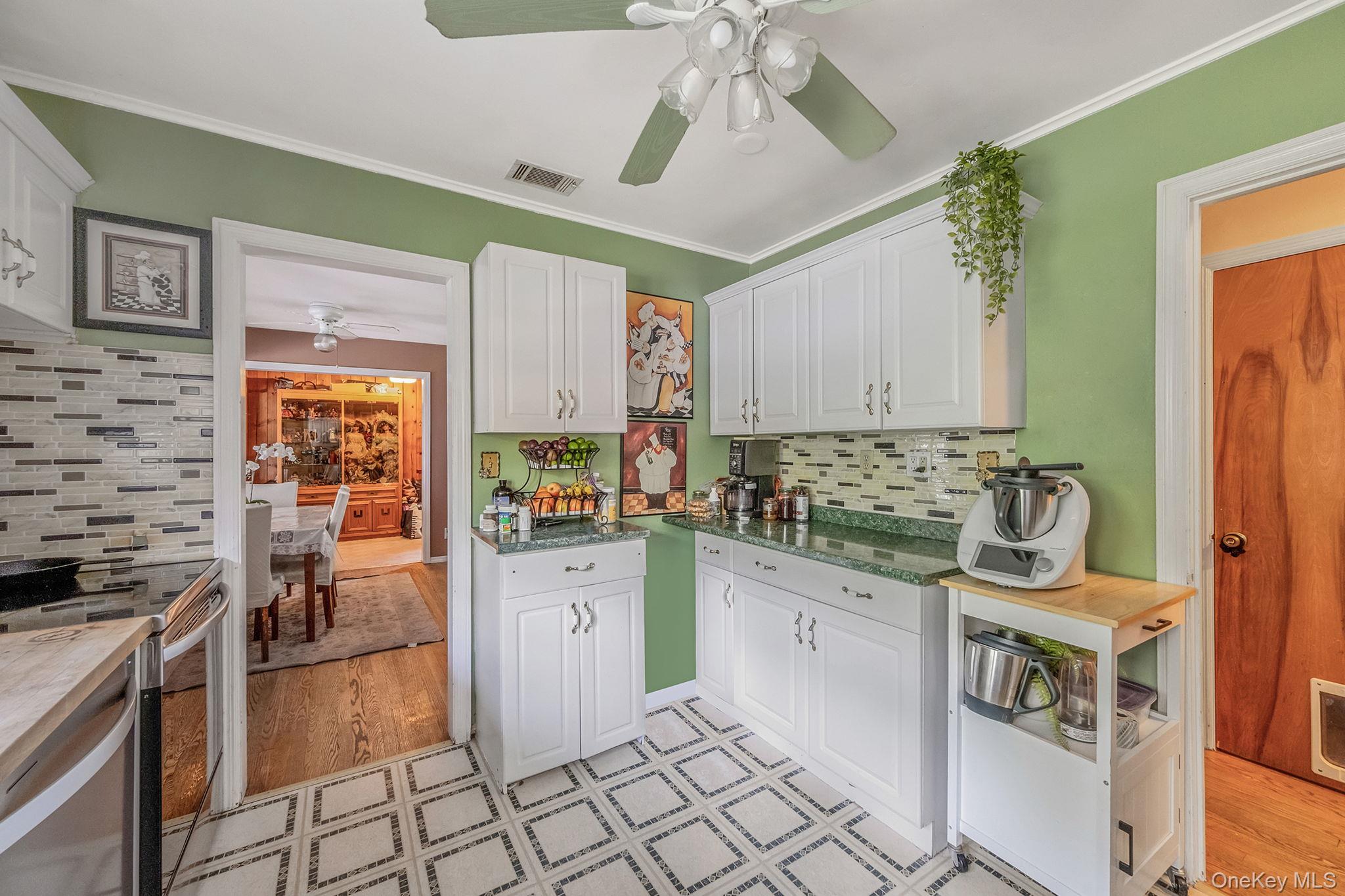 891 Pondview Road, Riverhead, NY 11901