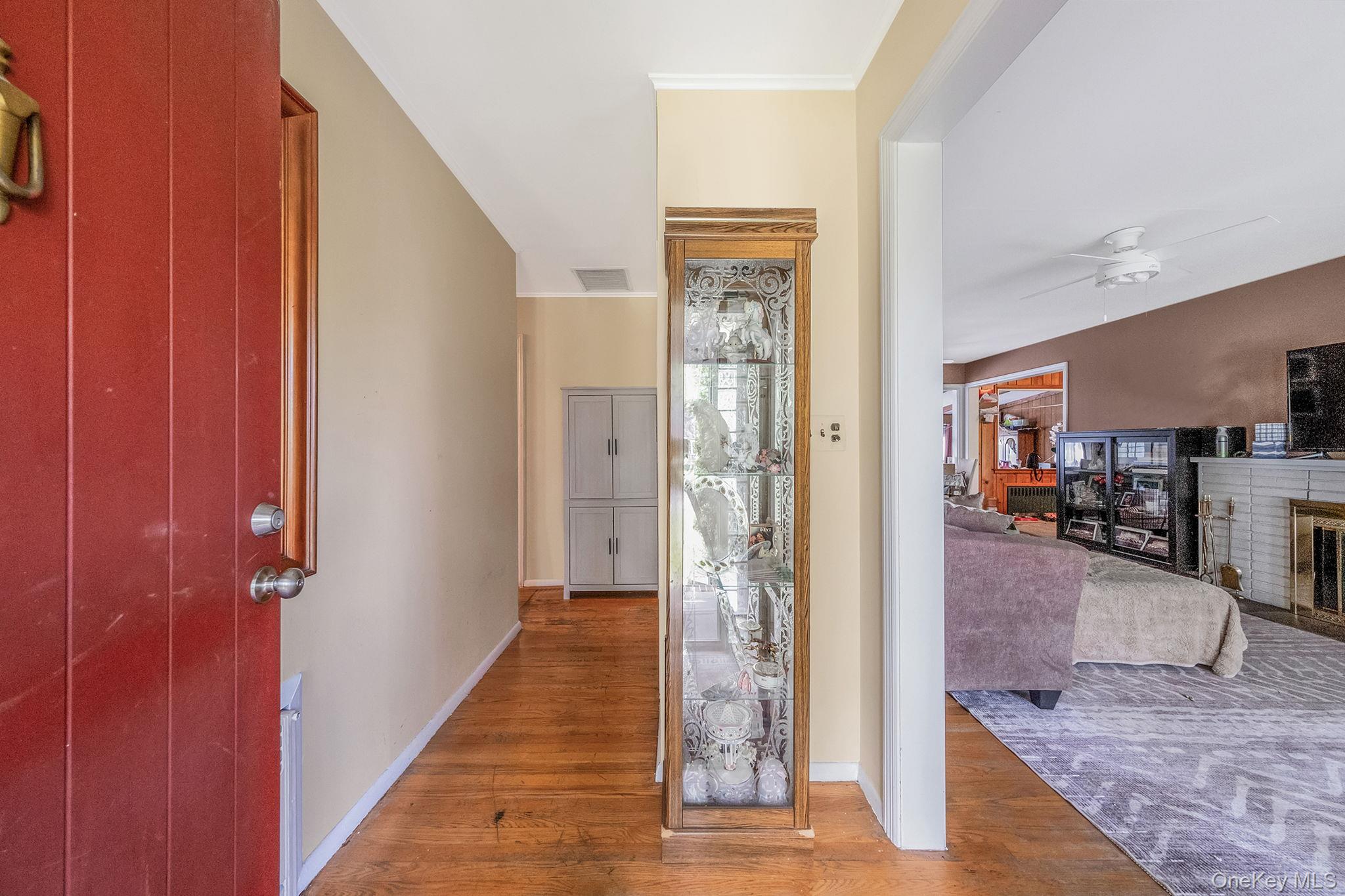 891 Pondview Road, Riverhead, NY 11901