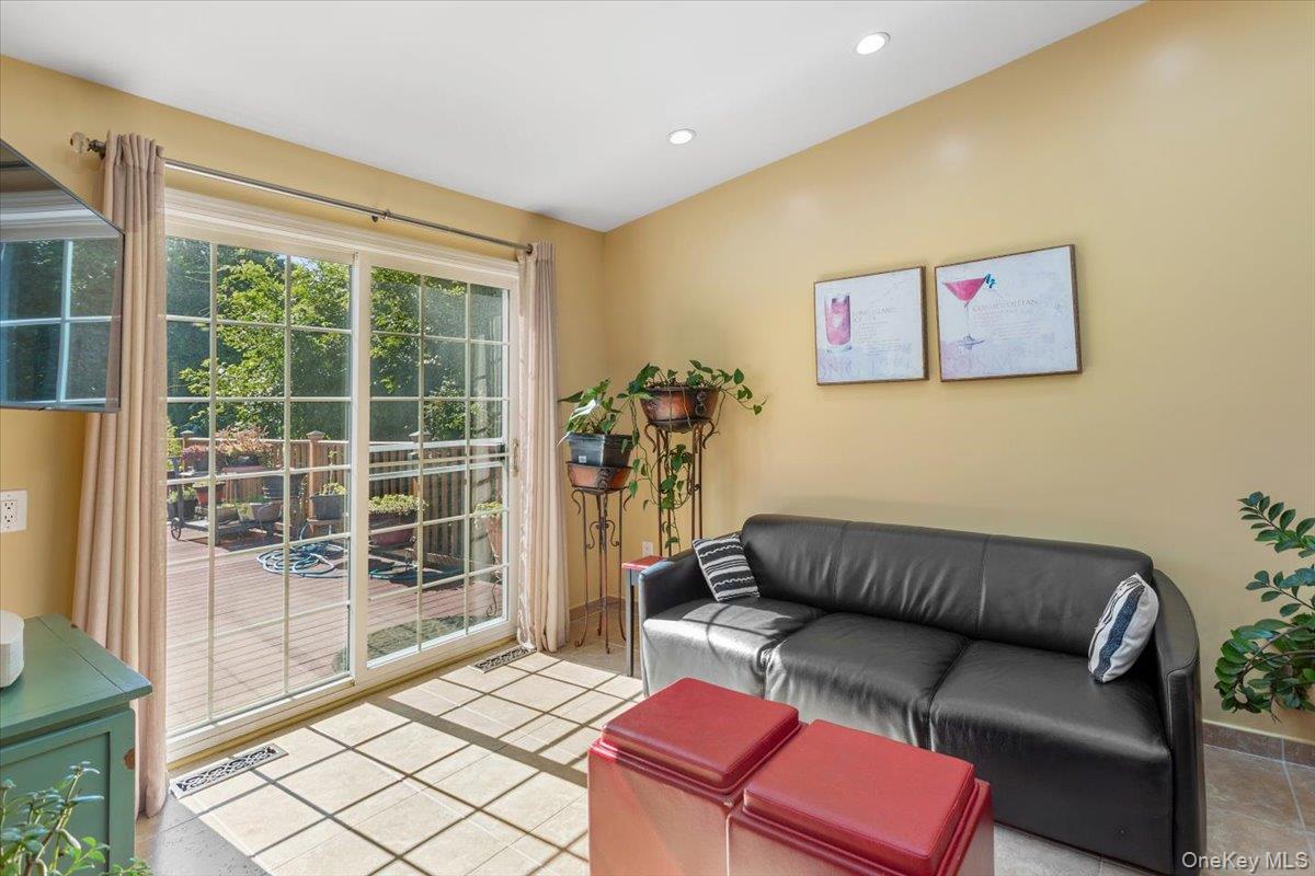 553 Amherst Drive, Woodmere, NY 11598