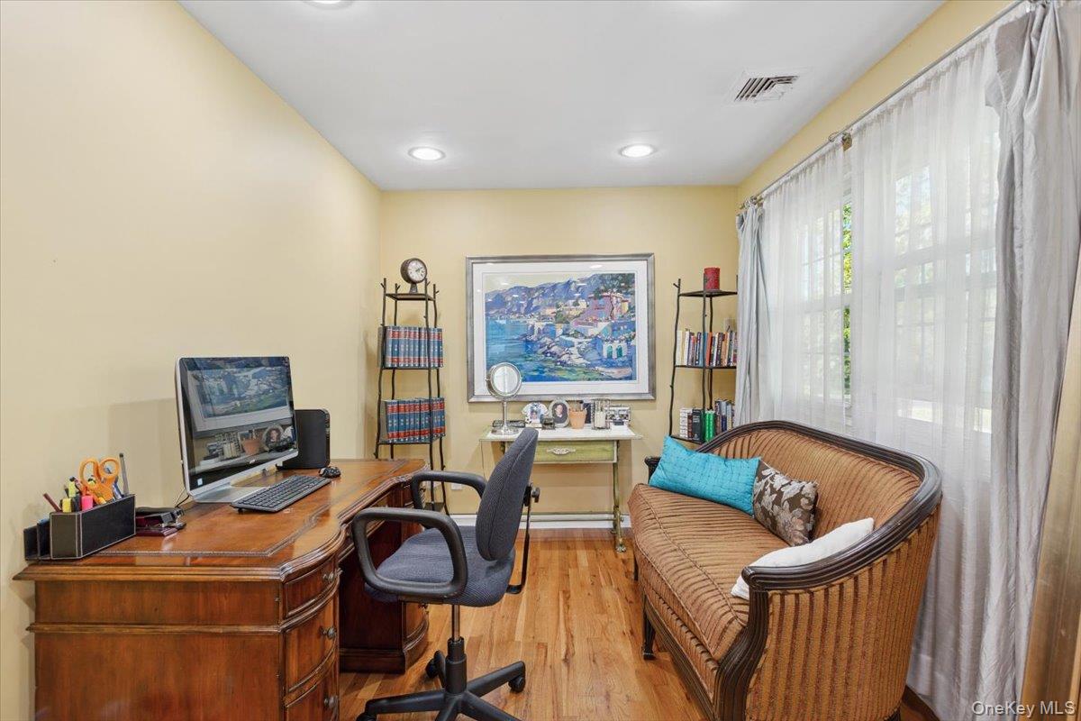 553 Amherst Drive, Woodmere, NY 11598