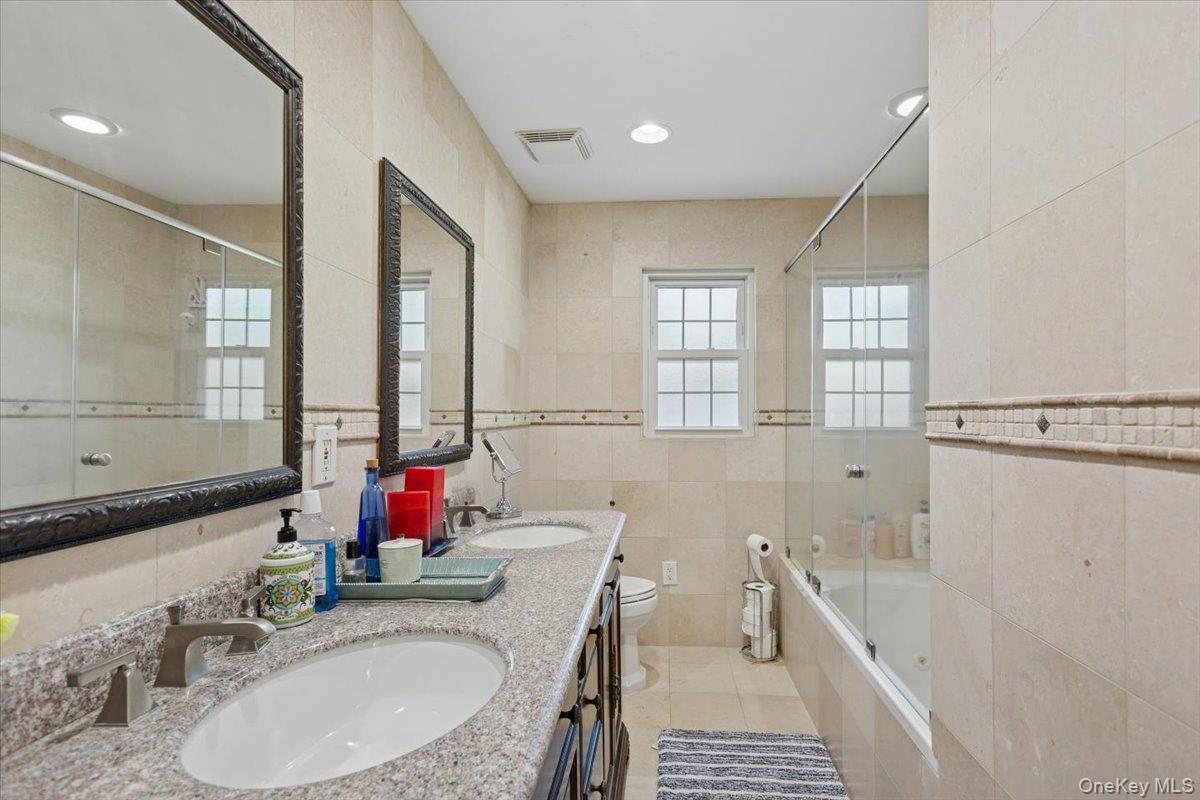 553 Amherst Drive, Woodmere, NY 11598