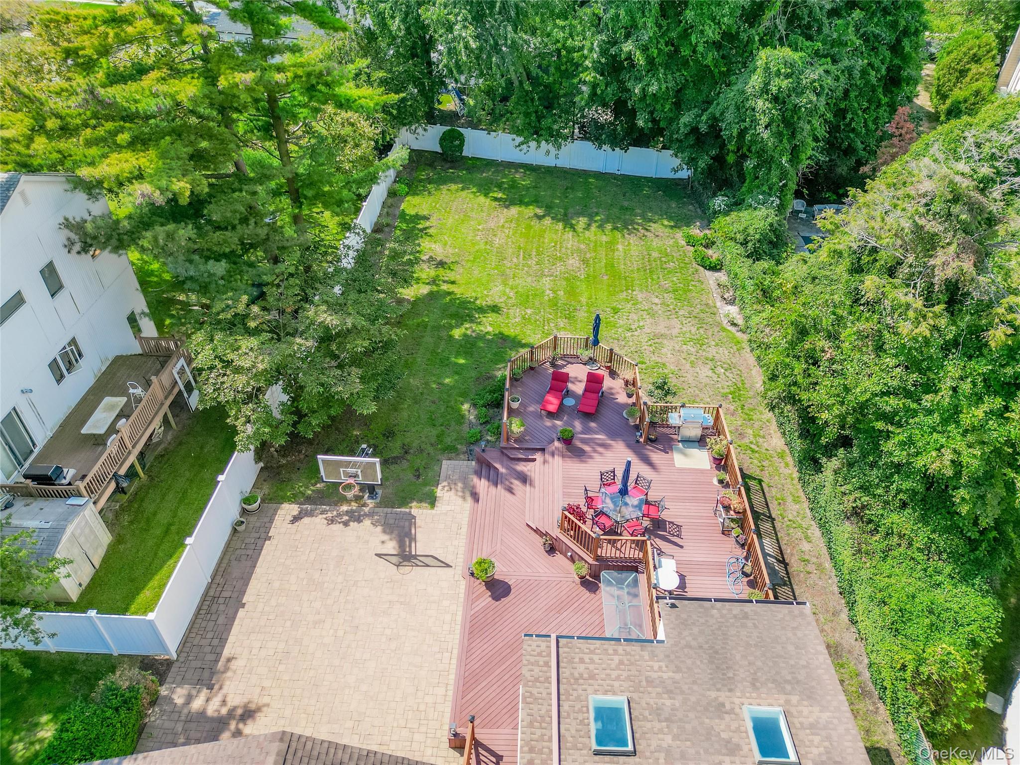 553 Amherst Drive, Woodmere, NY 11598