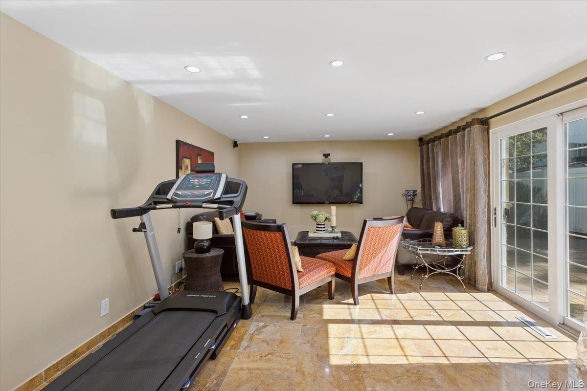 553 Amherst Drive, Woodmere, NY 11598