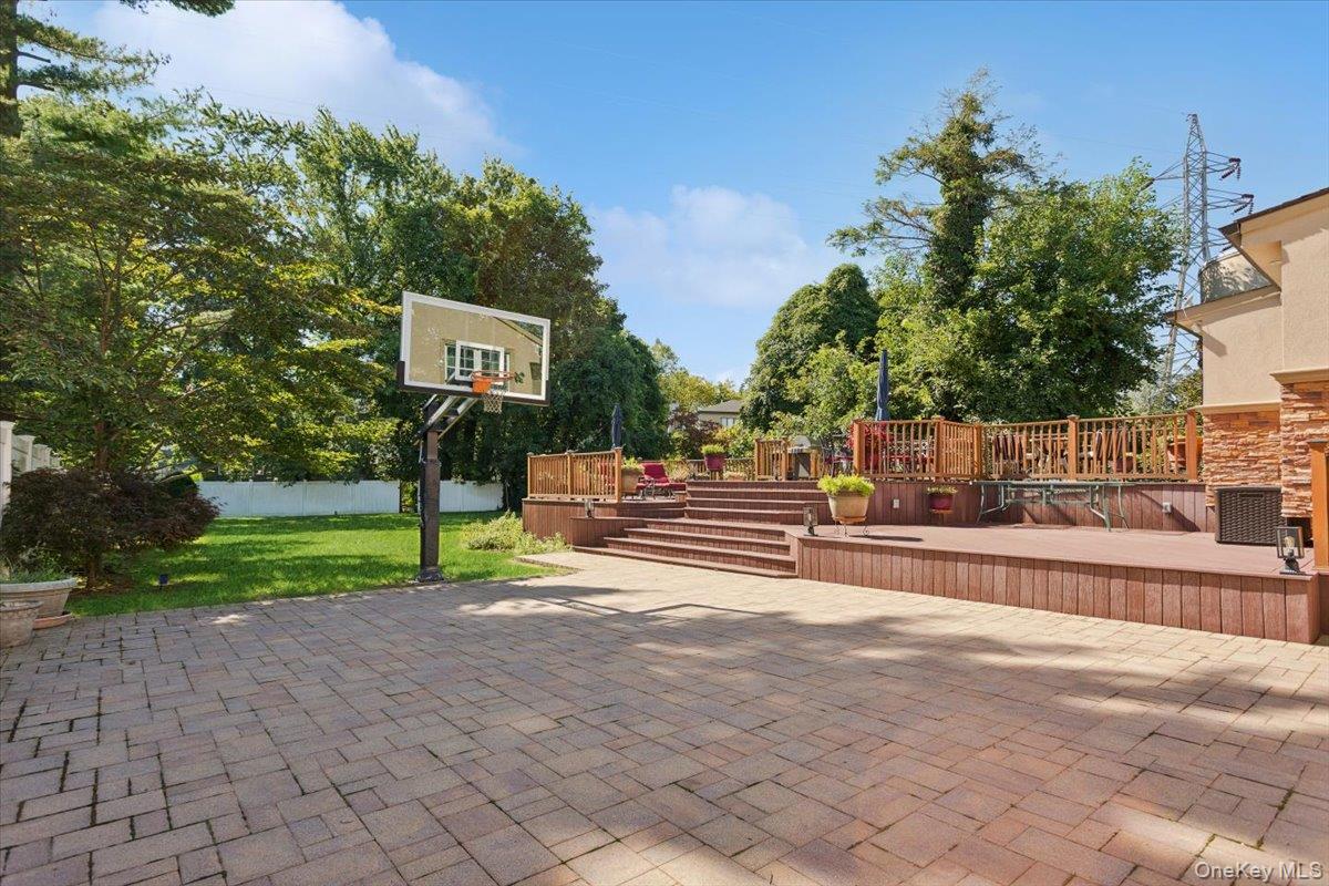 553 Amherst Drive, Woodmere, NY 11598